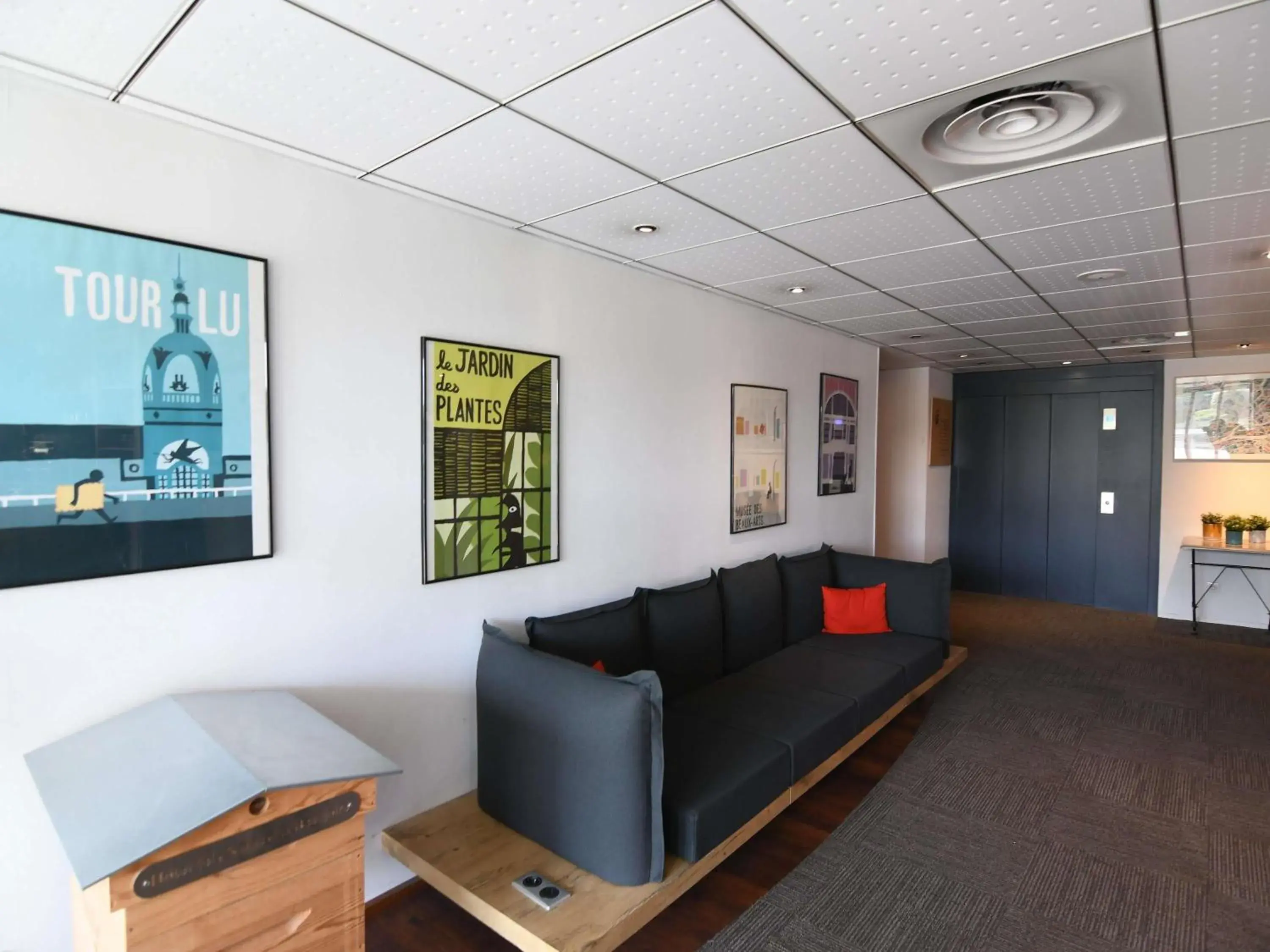 Property building in Ibis Nantes la Beaujoire Parc Expo Property building in Ibis Nantes la Beaujoire Parc Expo