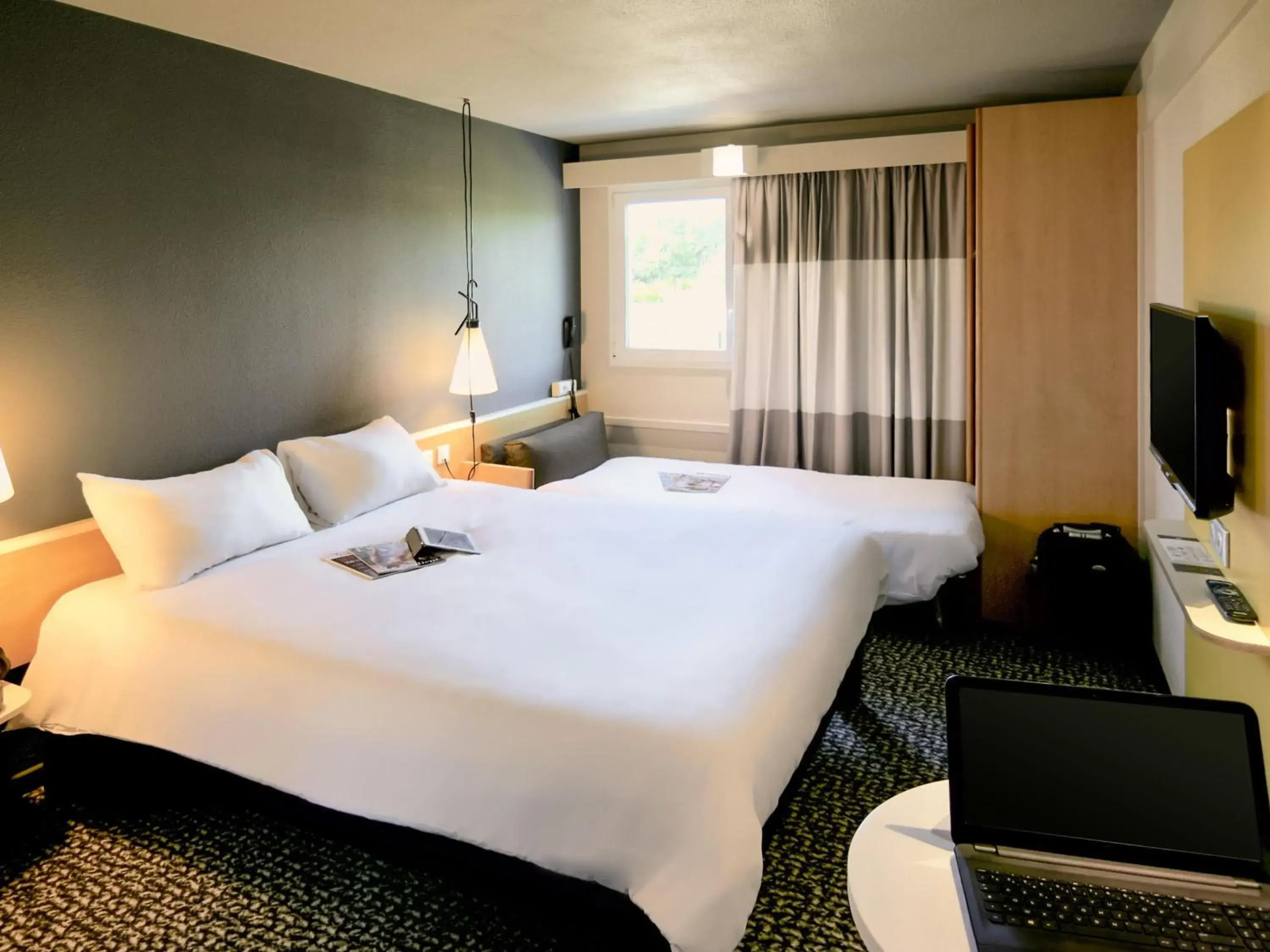 Bedroom, Bed in Ibis Nantes la Beaujoire Parc Expo Bedroom, Bed in Ibis Nantes la Beaujoire Parc Expo