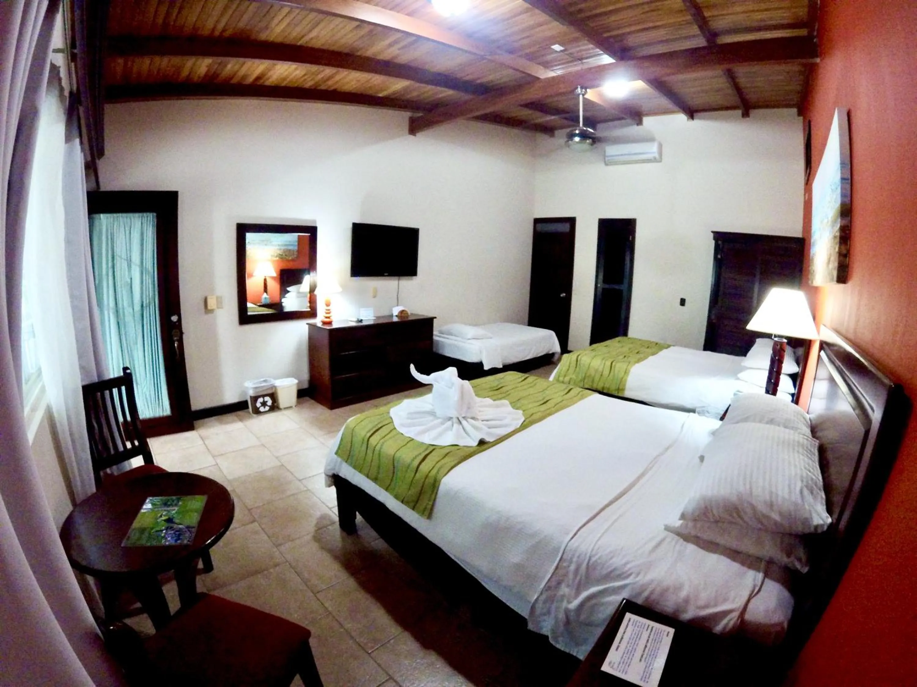Photo of the whole room, Bed in The Falls at Manuel Antonio