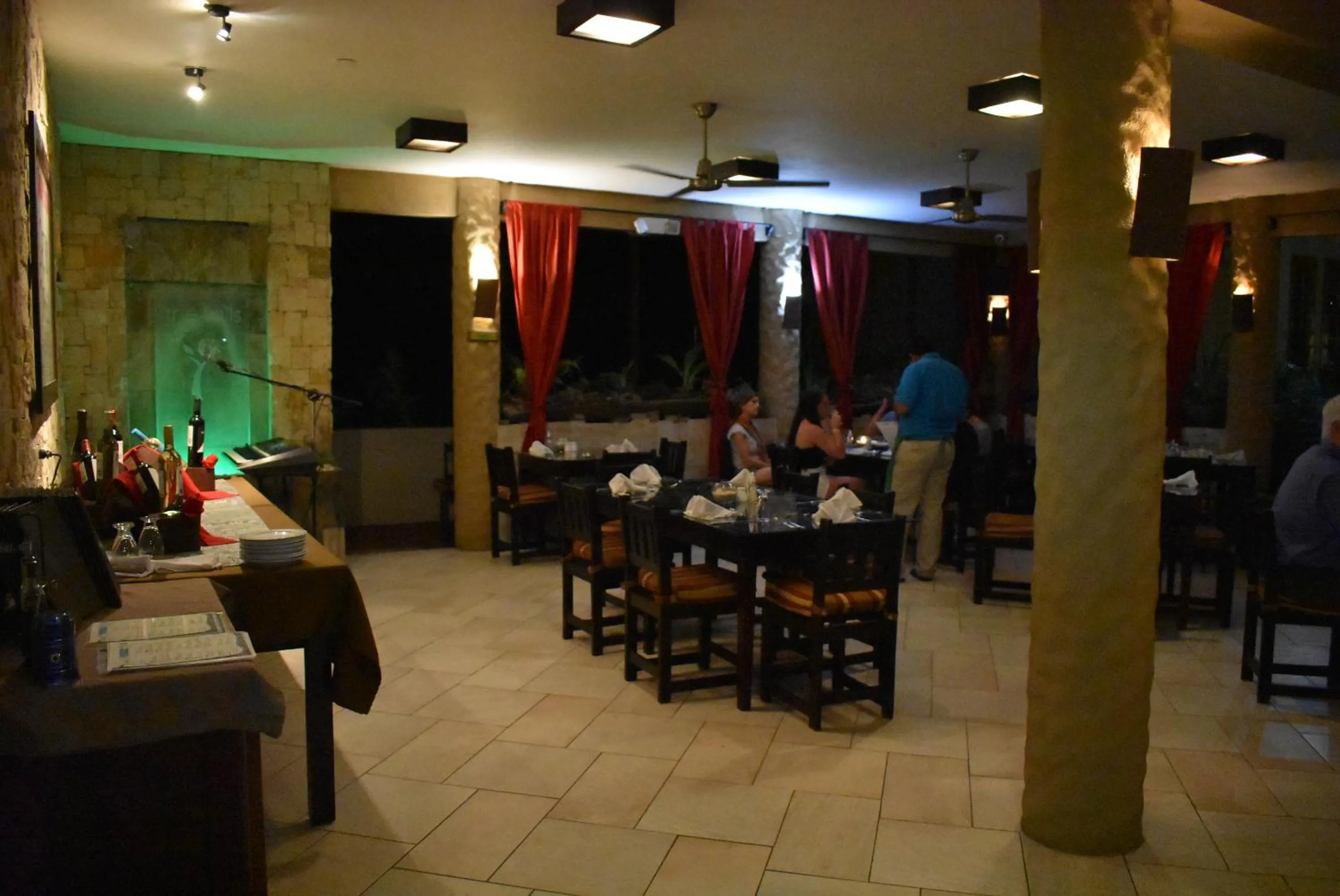 Restaurant/places to eat in The Falls at Manuel Antonio
