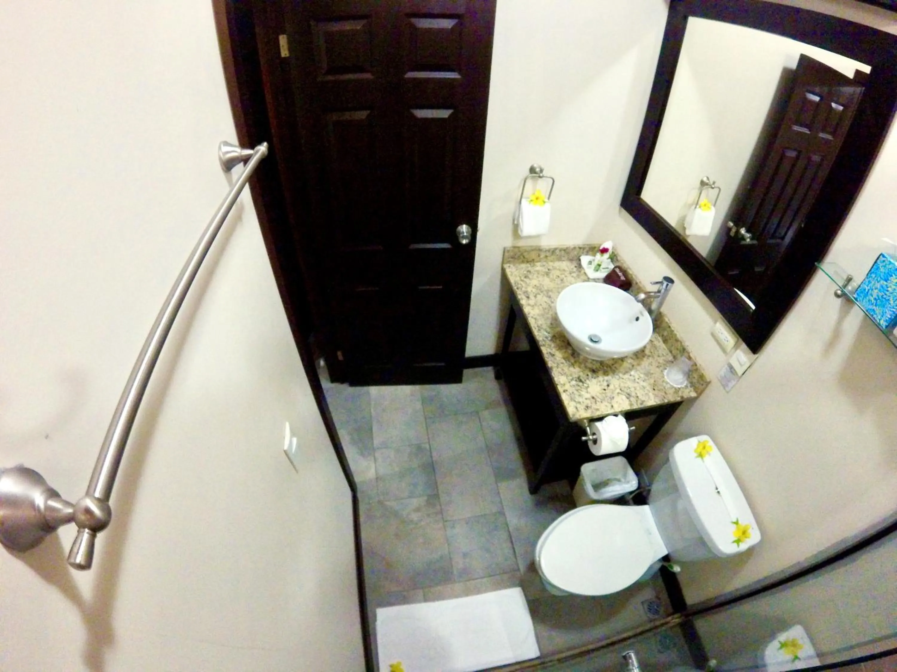 Bathroom in The Falls at Manuel Antonio