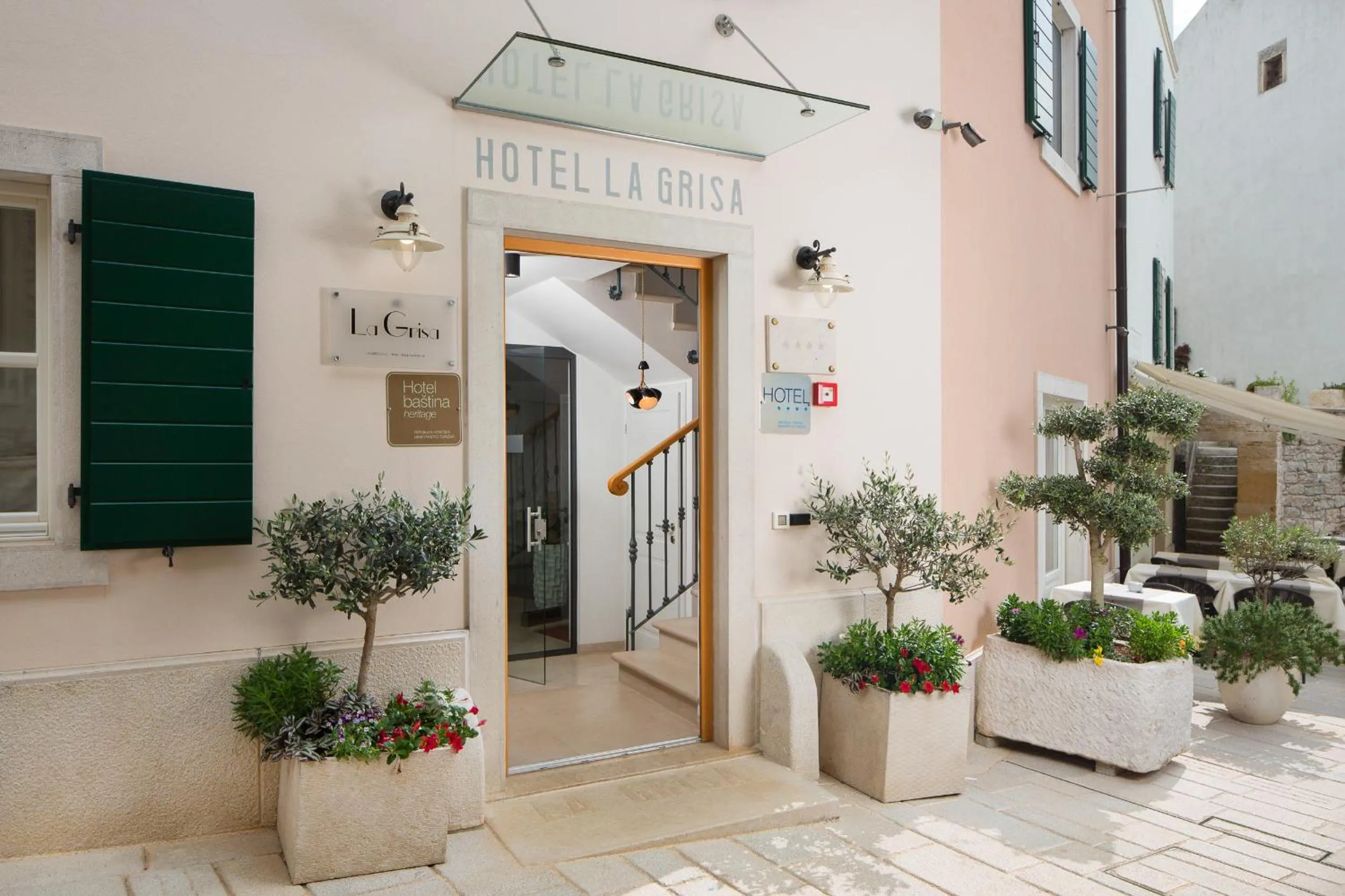 Facade/entrance in Hotel La Grisa
