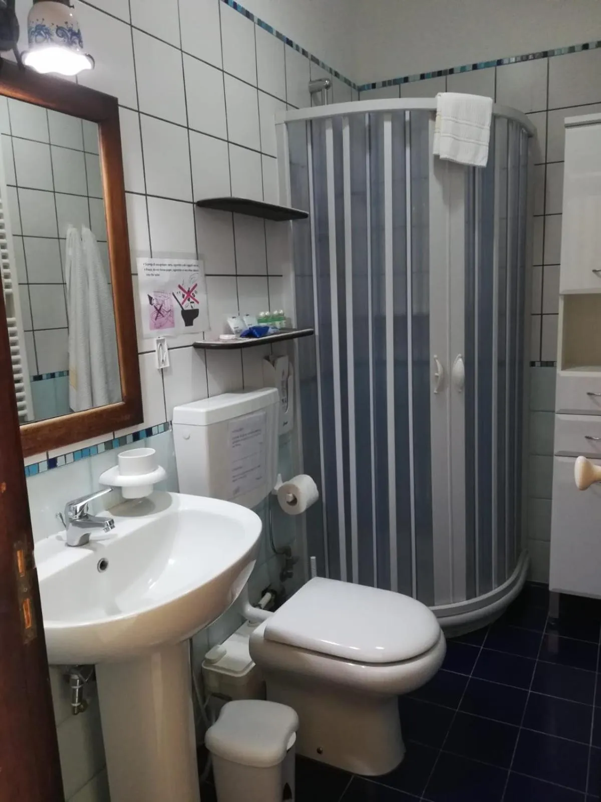 Bathroom in Santa Lucia 50