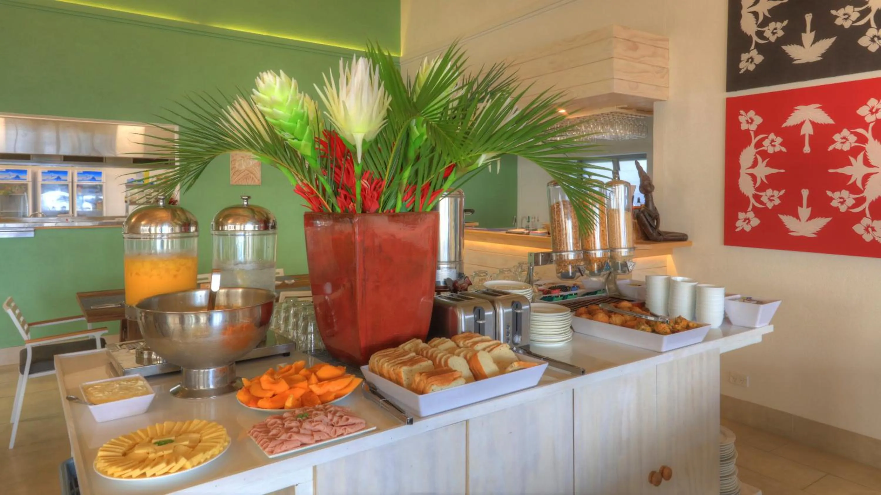 Food and drinks in Moana Sands Lagoon Resort - Adults Only
