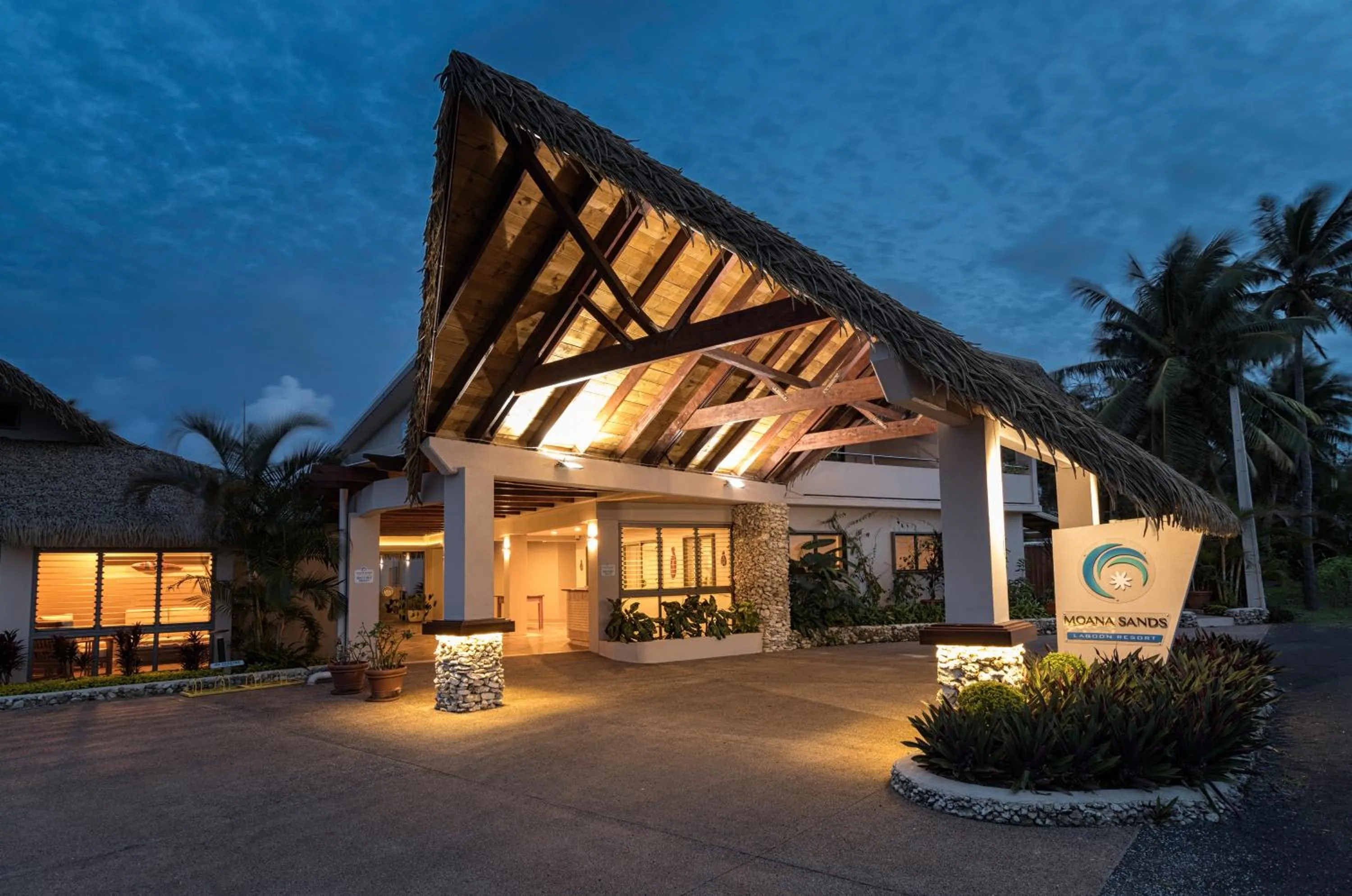 Property building in Moana Sands Lagoon Resort - Adults Only