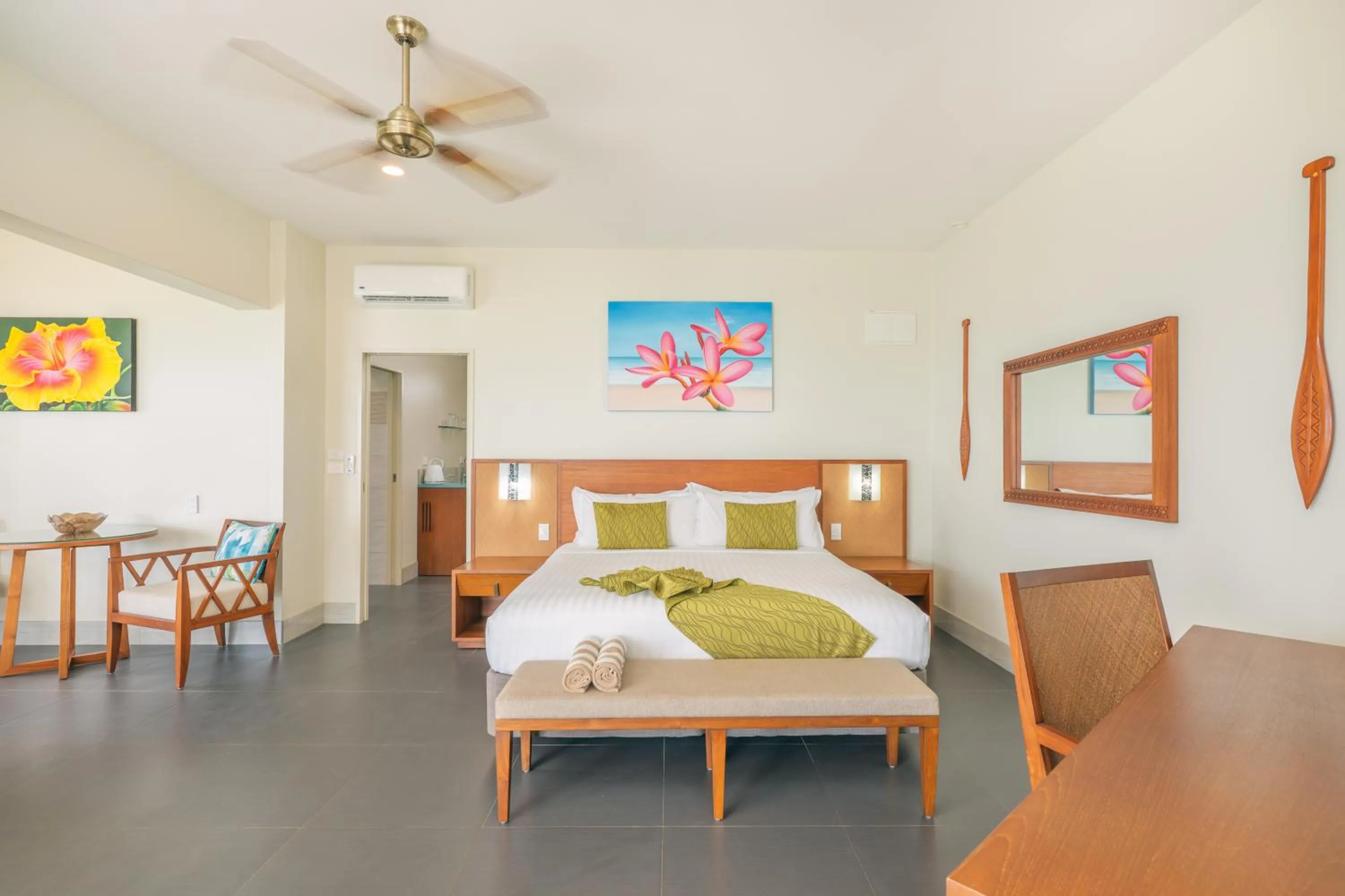 Bedroom, Bed in Moana Sands Lagoon Resort - Adults Only