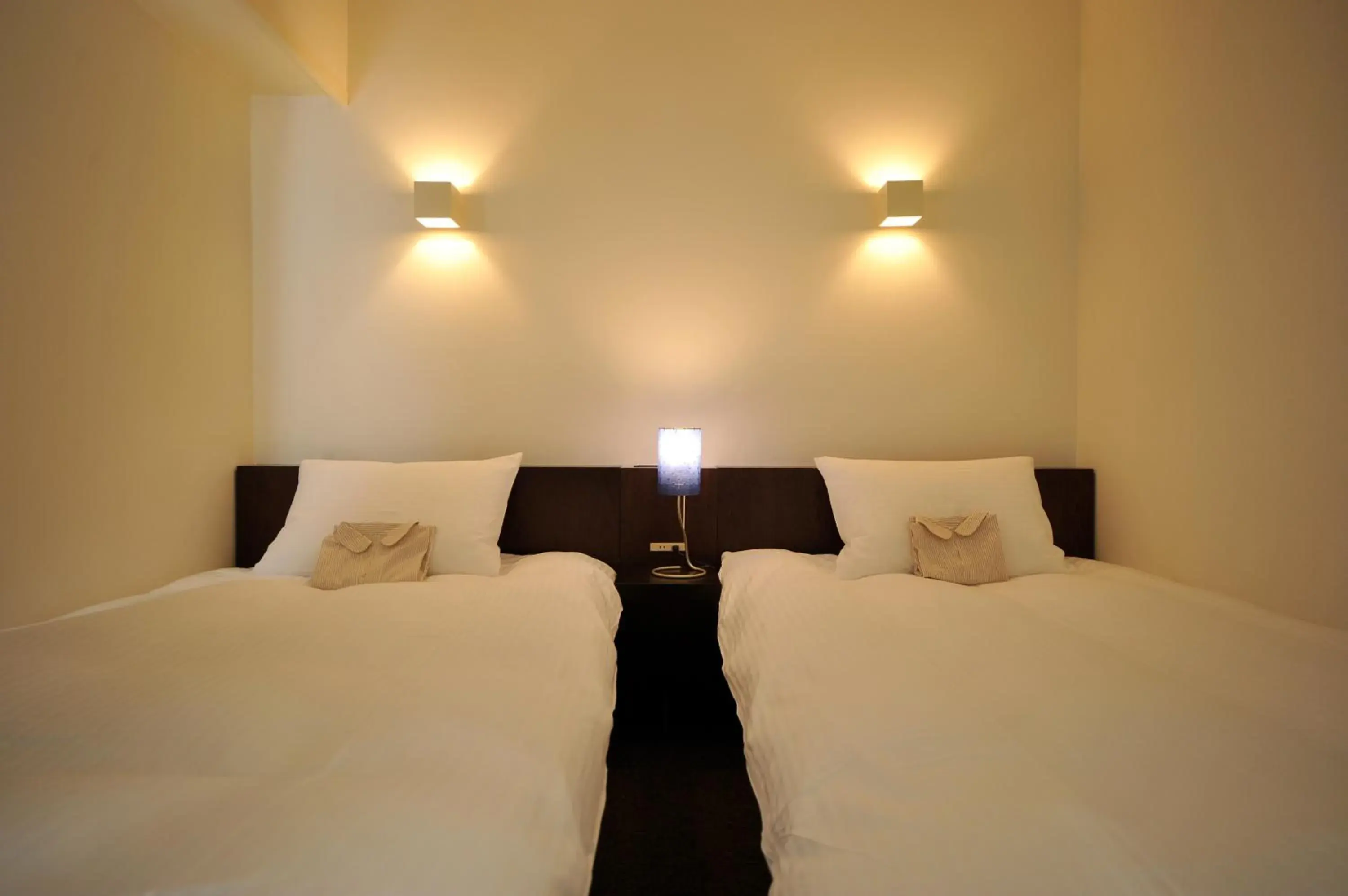 Photo of the whole room, Bed in 7 Days Hotel Plus Photo of the whole room, Bed in 7 Days Hotel Plus