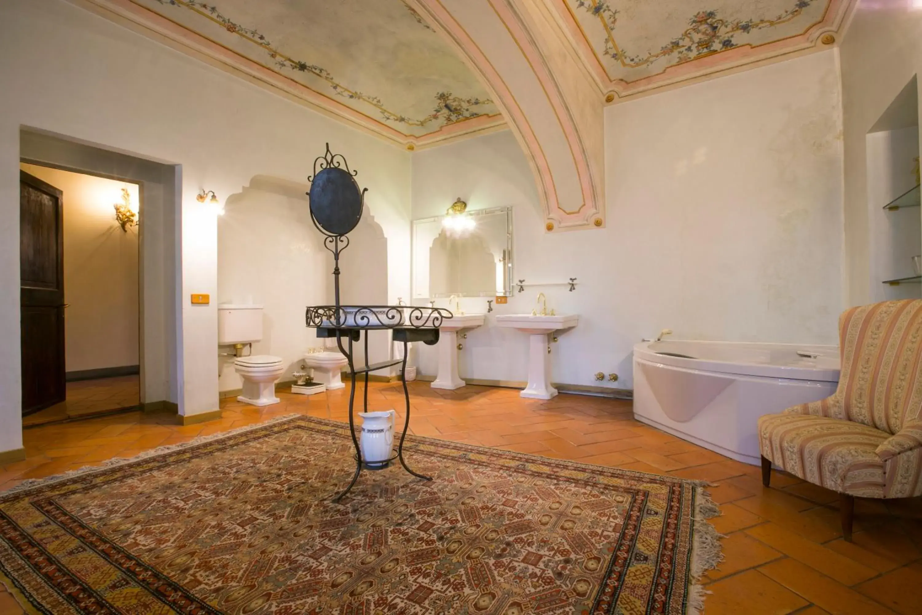 Deluxe Suite in Palazzo Tornielli Deluxe Suite in Palazzo Tornielli