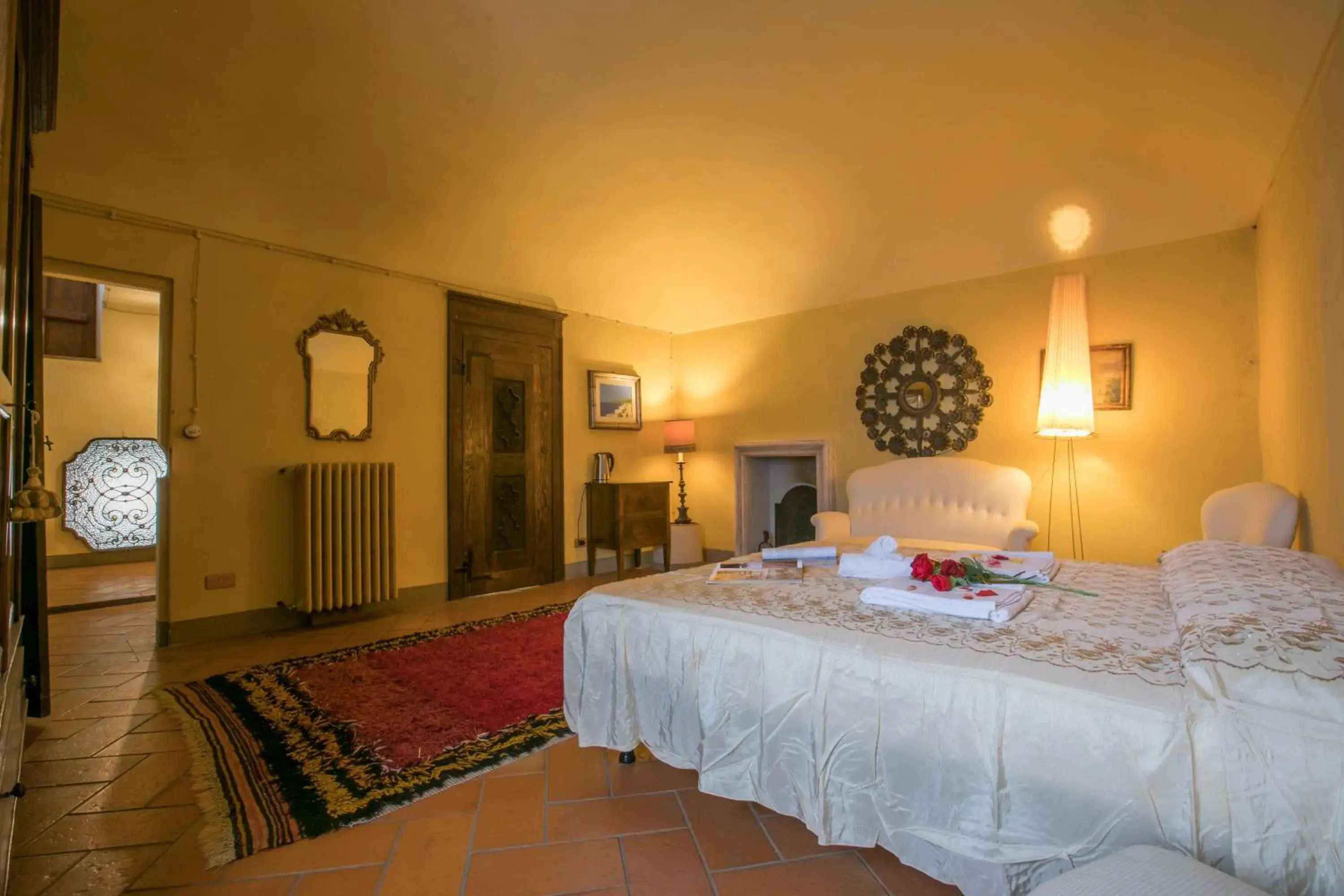 Family Suite in Palazzo Tornielli Family Suite in Palazzo Tornielli