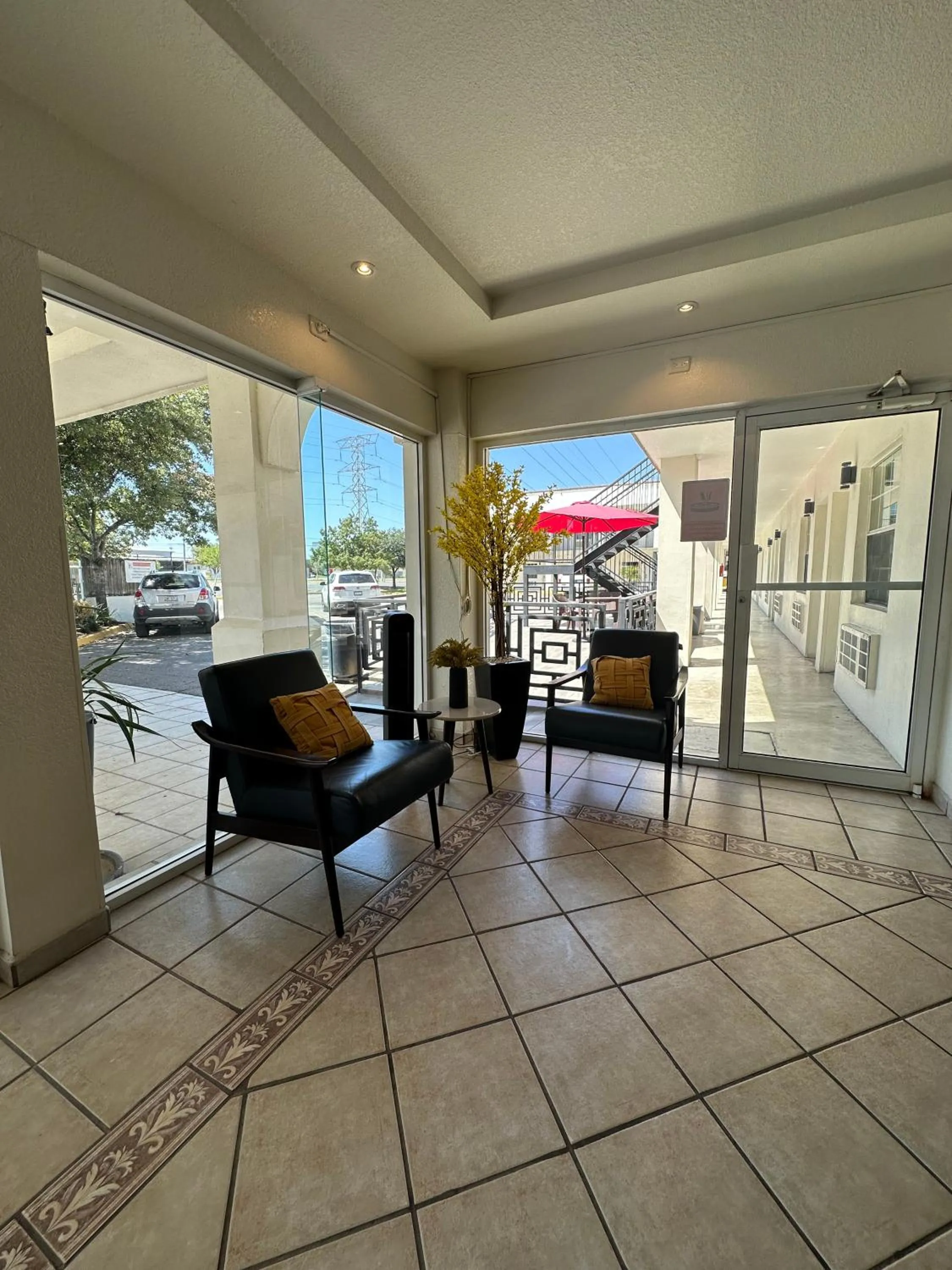 Lobby or reception in Hotel Quinta San Carlos Inn