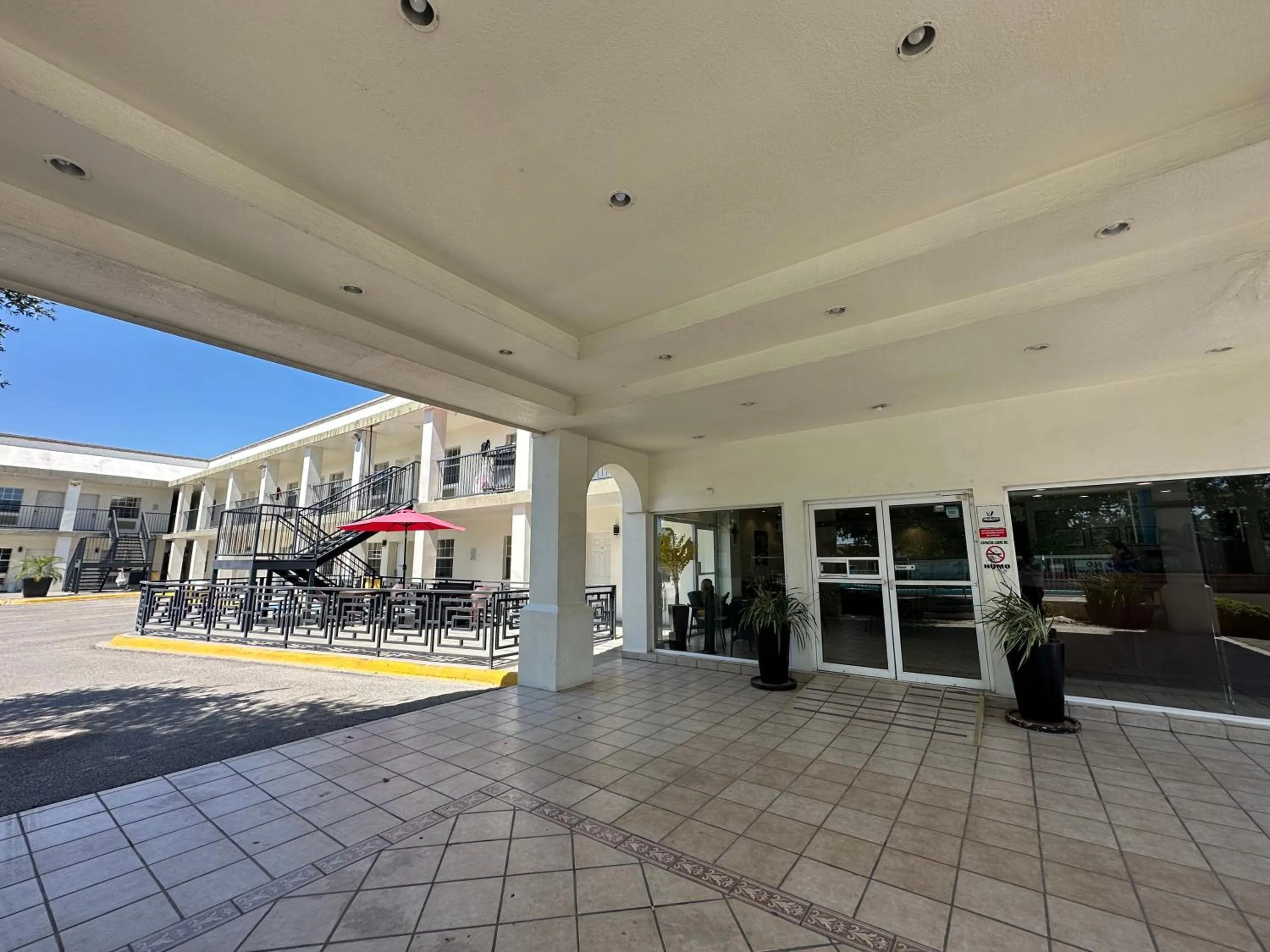 Lobby or reception in Hotel Quinta San Carlos Inn