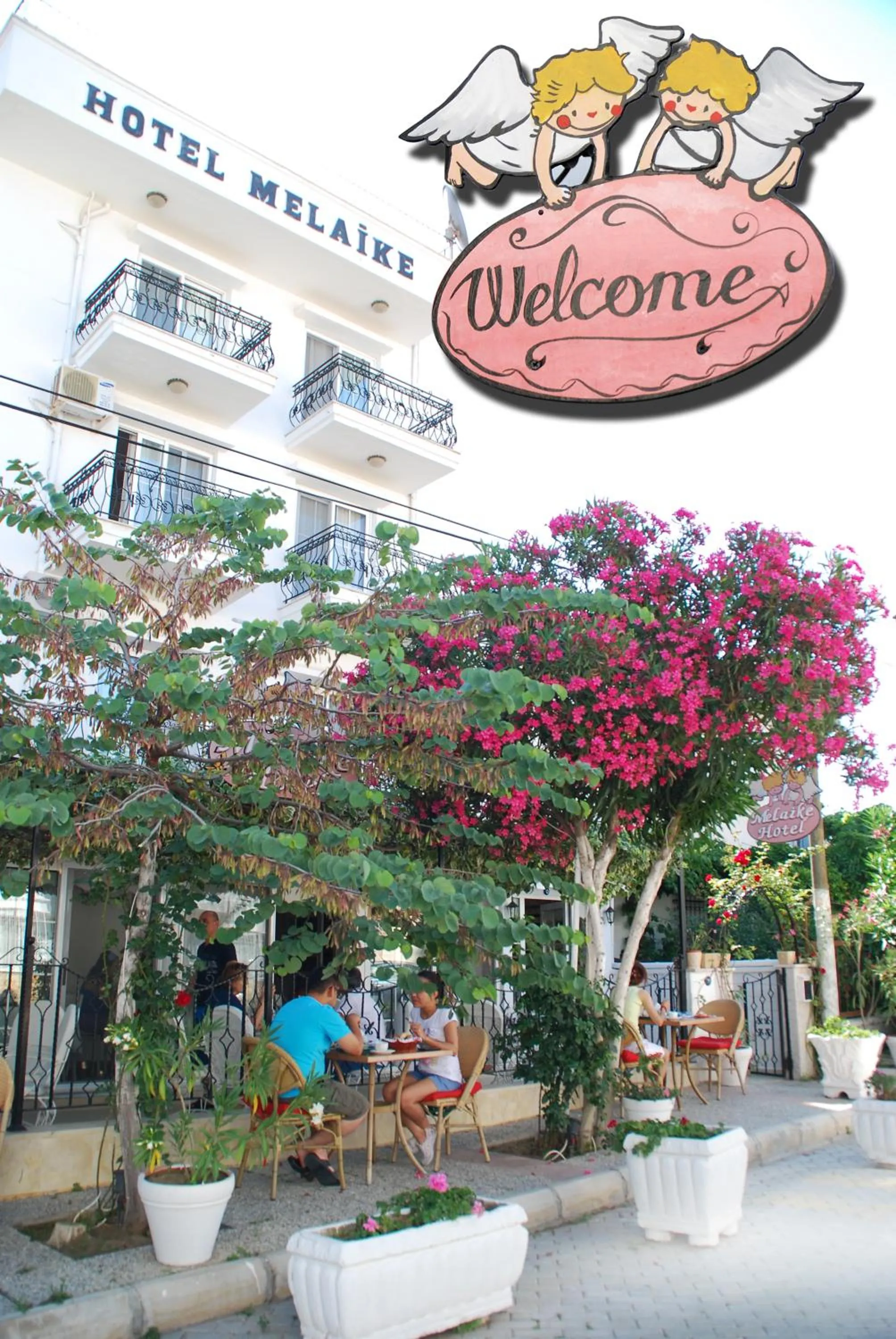 Text overlay in Melaike Hotel