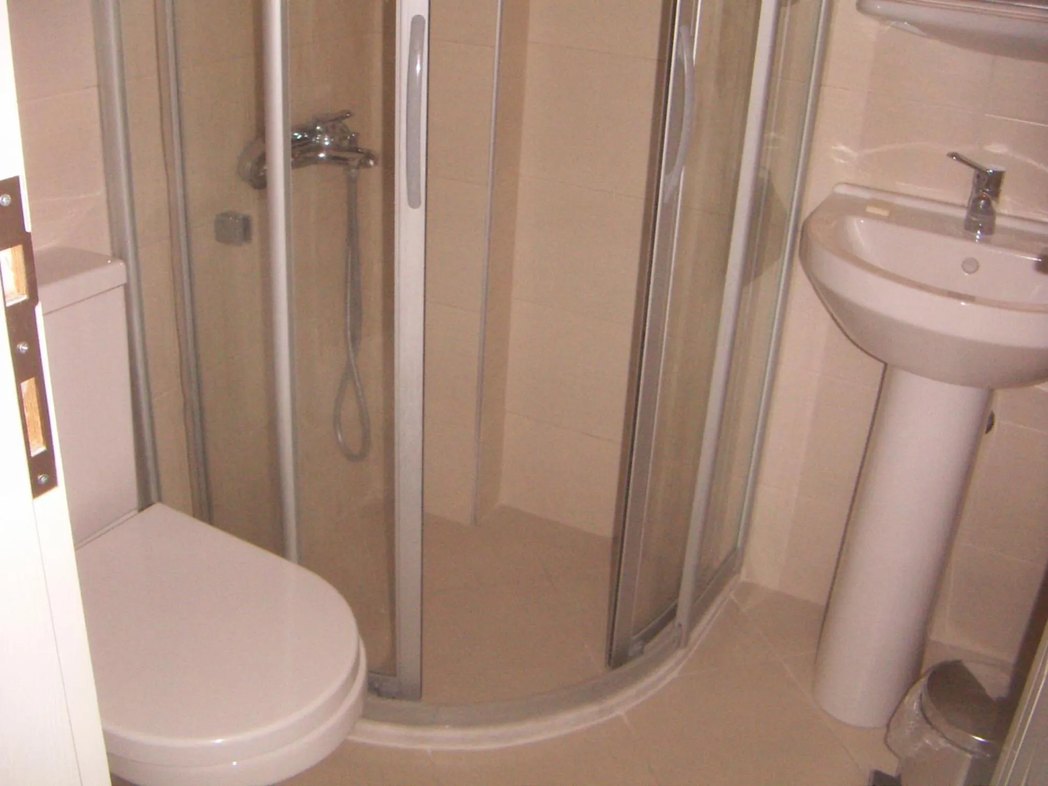 Bathroom in Melaike Hotel