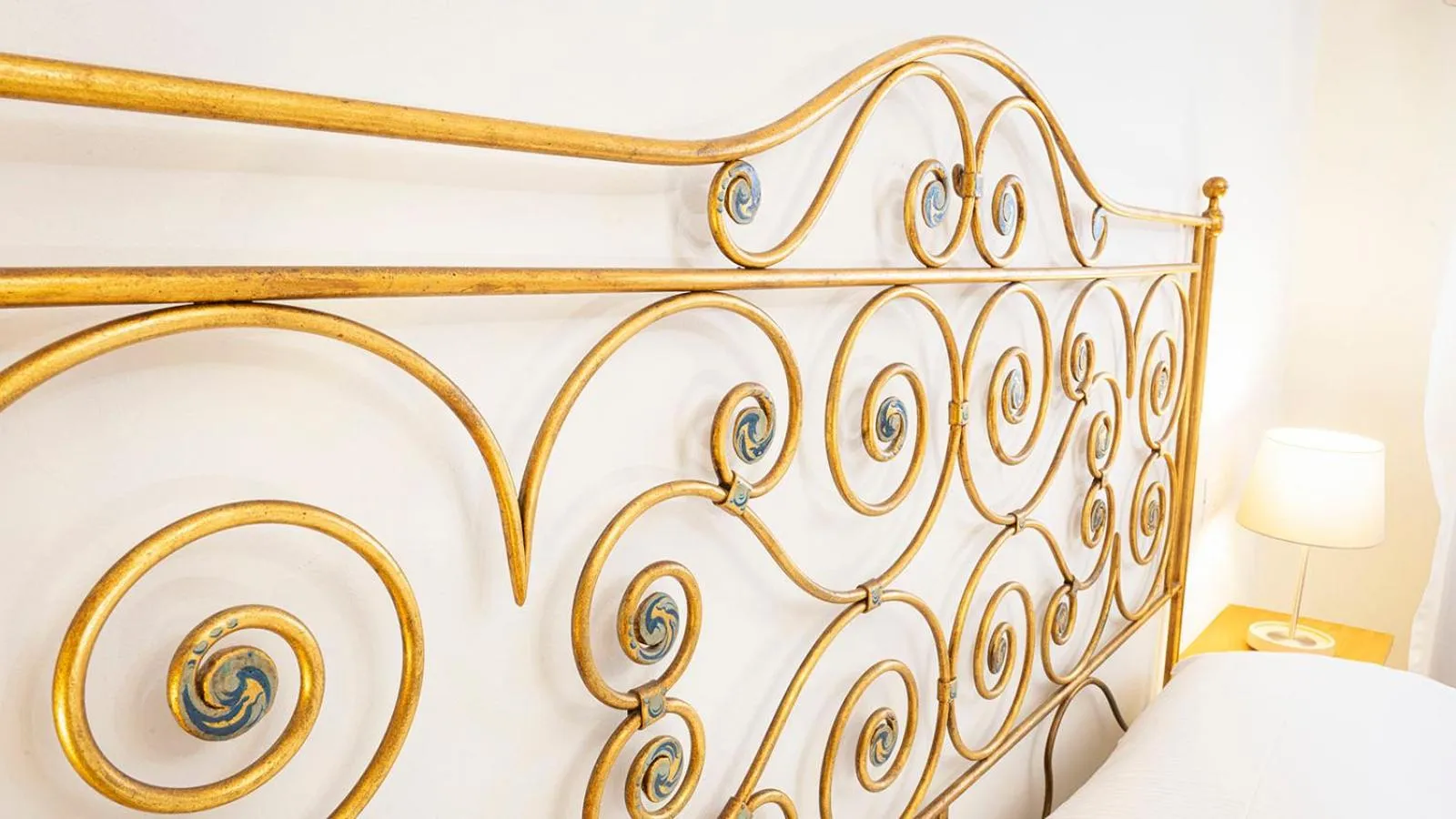 Bed in Residence Briona