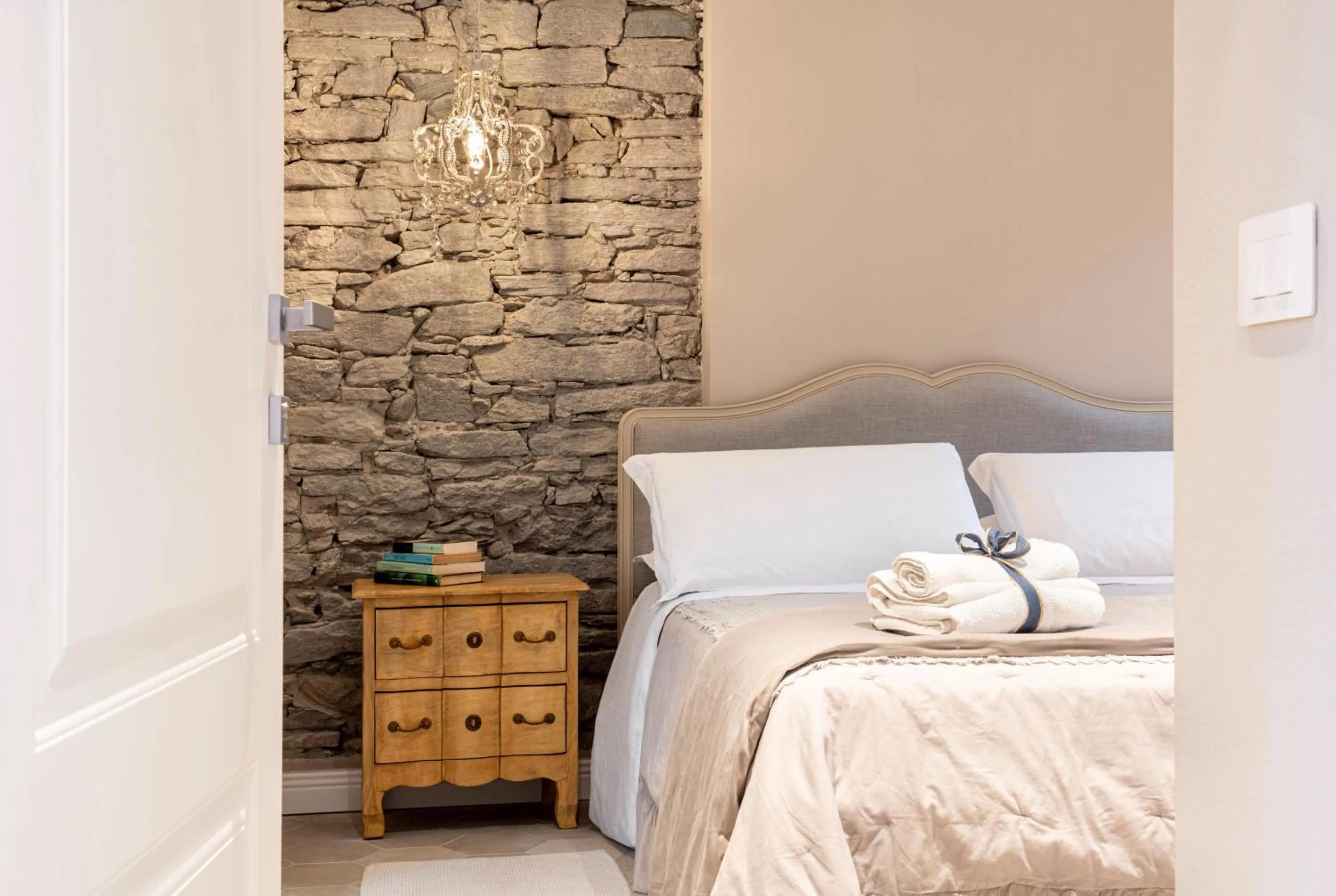 Bed in Residence Briona