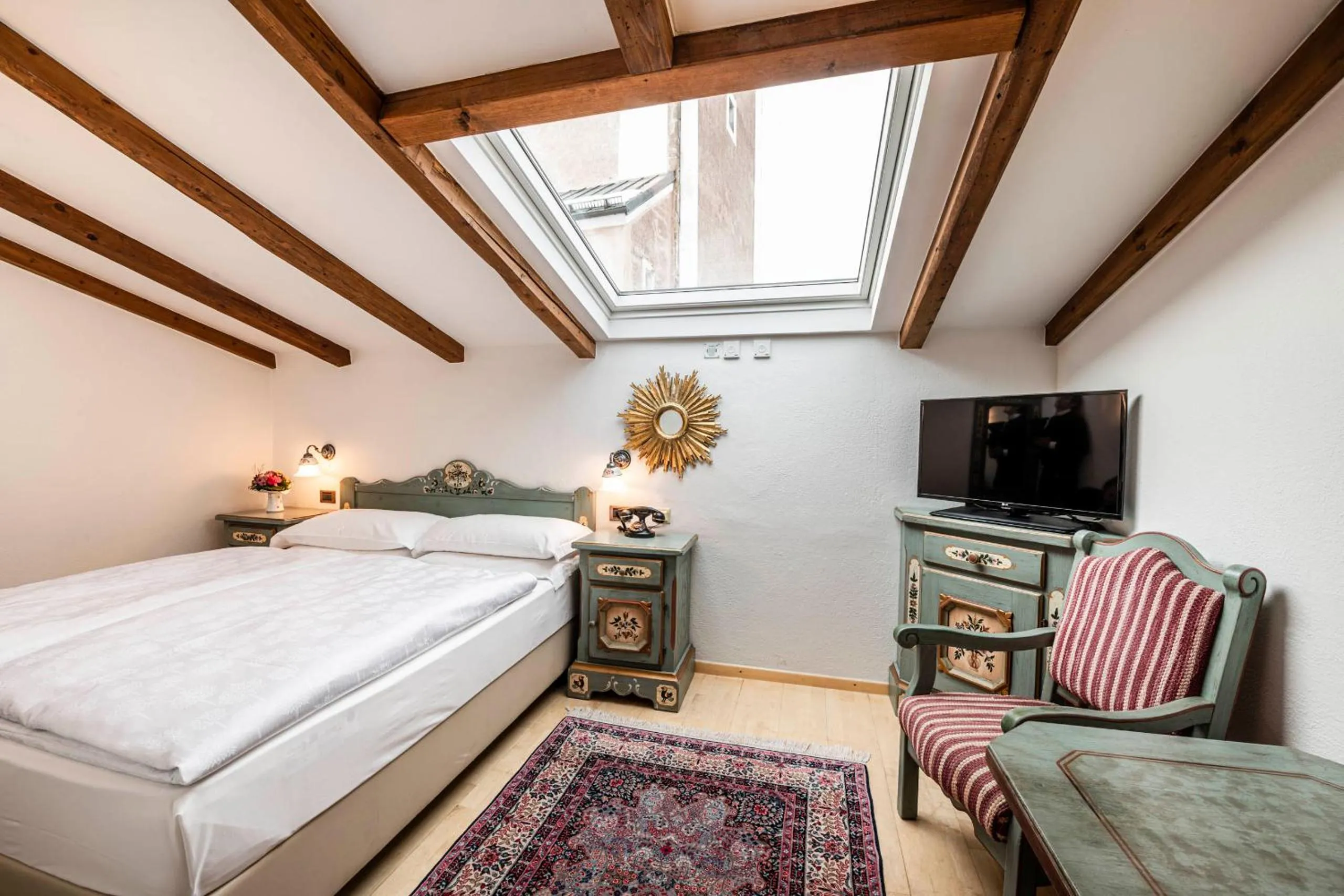 Photo of the whole room, Bed in Hotel Cavallino D'Oro Bed&Breakfast