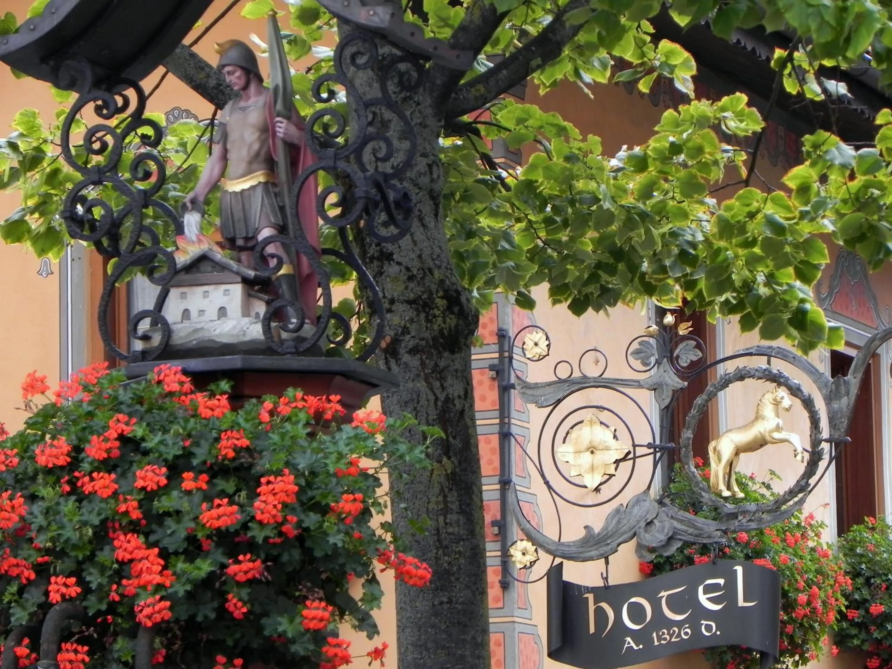 Property building in Hotel Cavallino D'Oro Bed&Breakfast