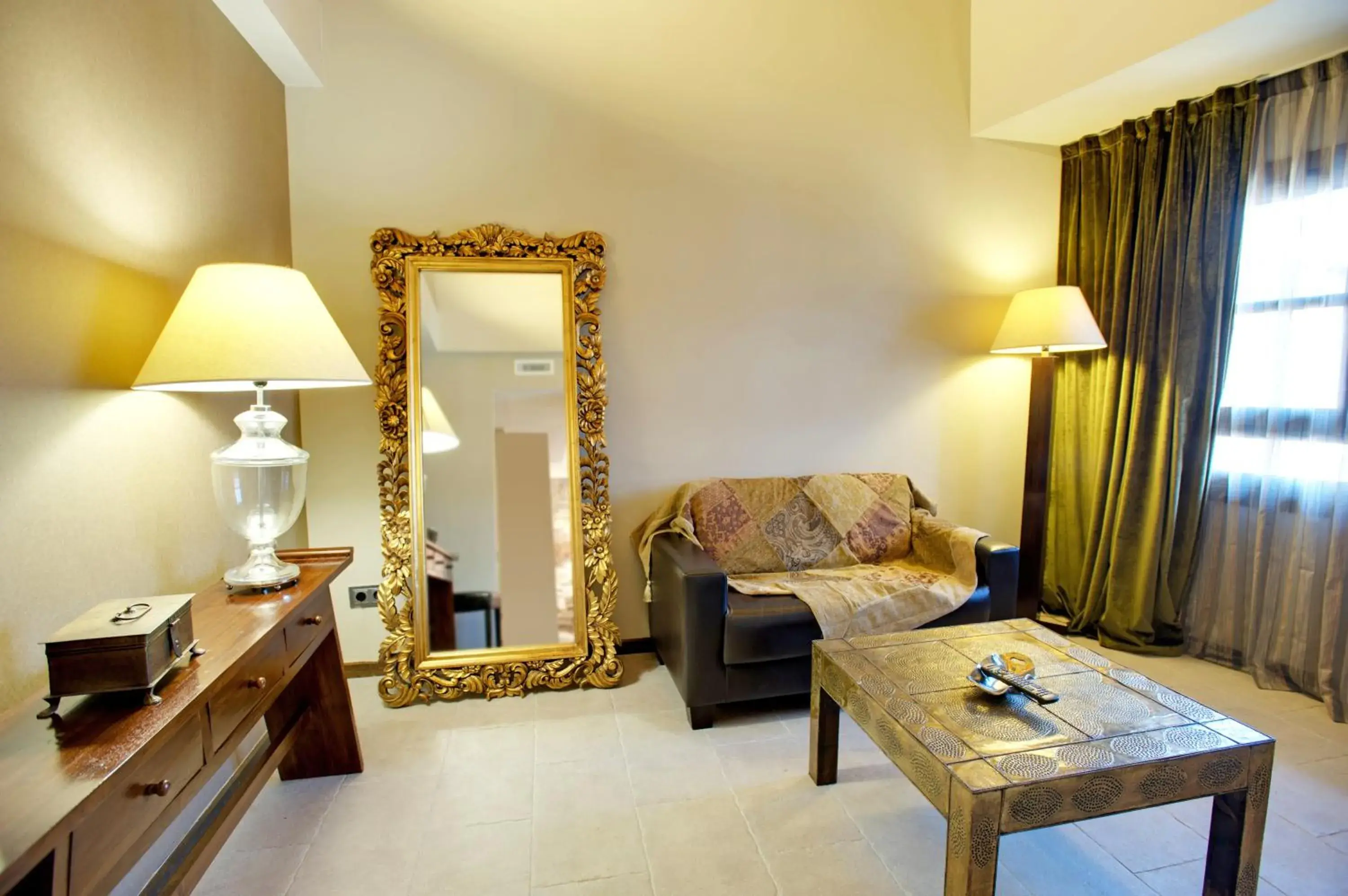 Living room in Hotel Palacio del Obispo Living room in Hotel Palacio del Obispo