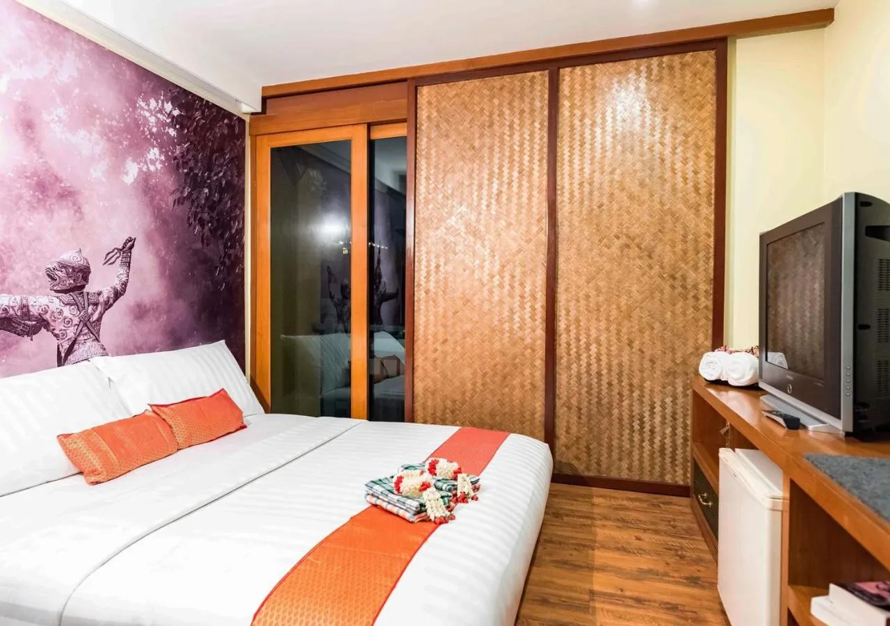 Bedroom, Bed in Dang Derm Khaosan