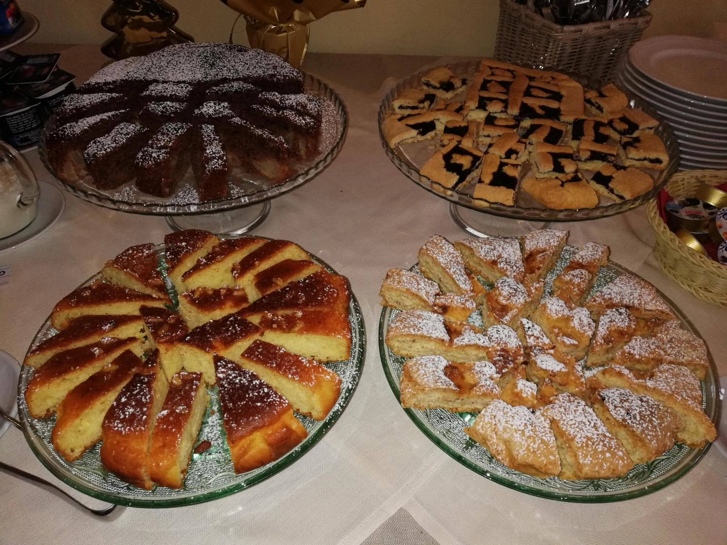 Italian breakfast in Parco Ducale Country House