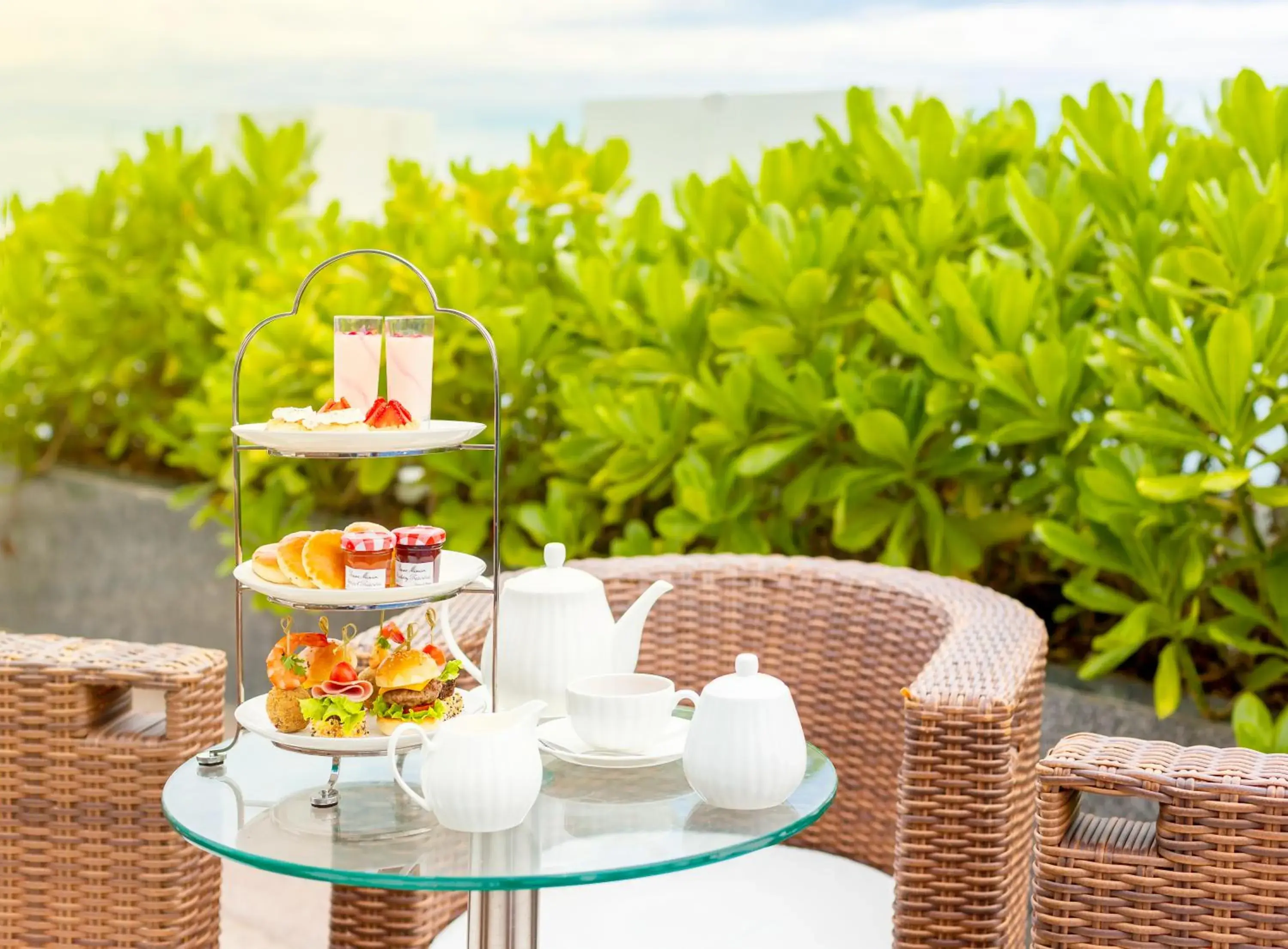 Food and drinks in HAIAN Beach Hotel & Spa Food and drinks in HAIAN Beach Hotel & Spa