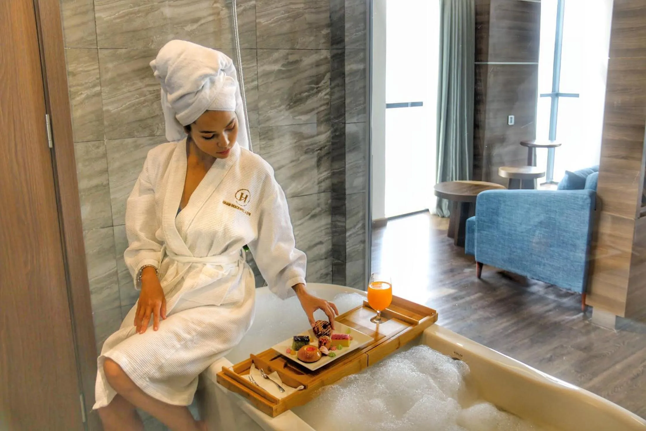 Shower in HAIAN Beach Hotel & Spa