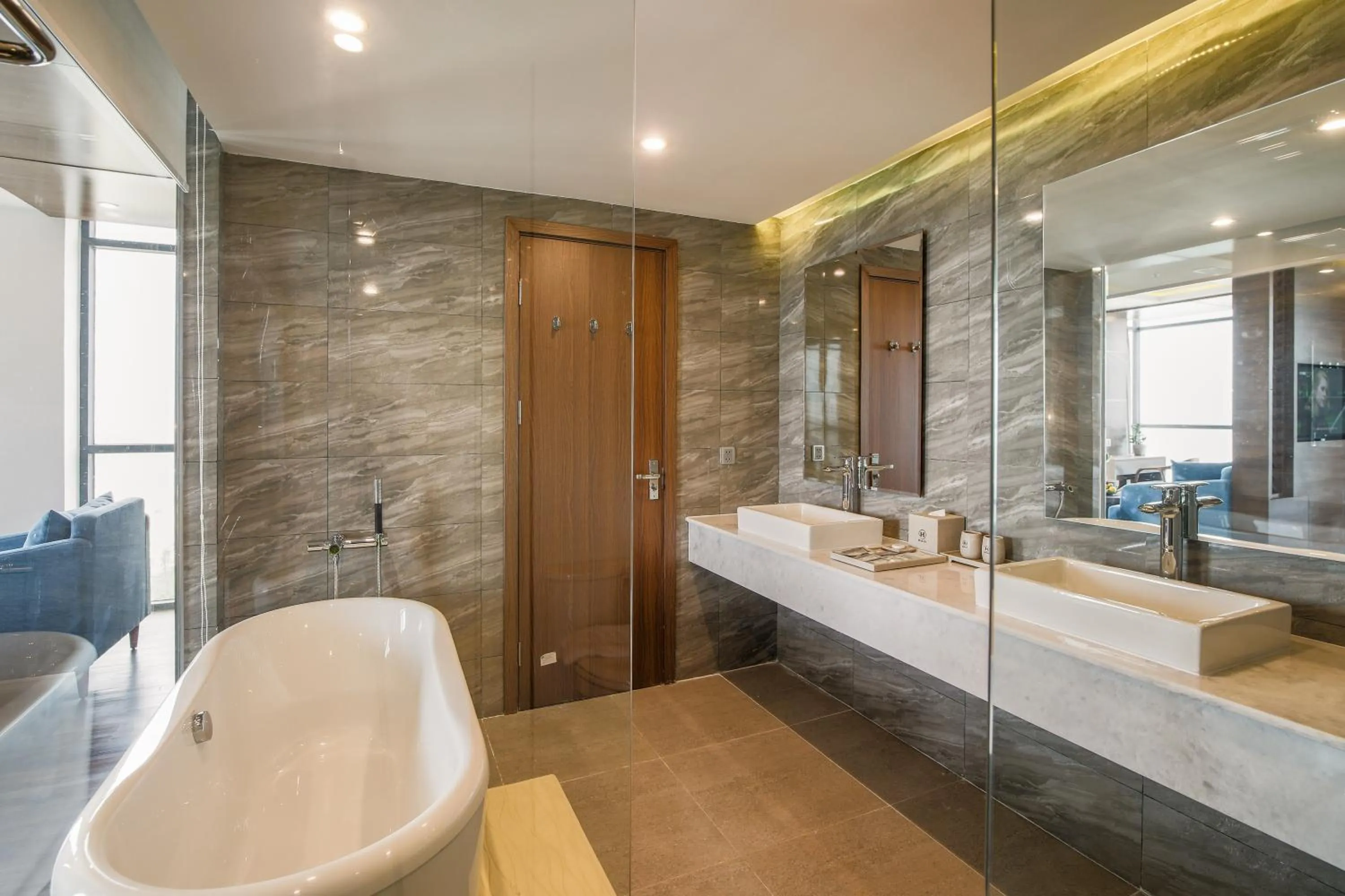 Bathroom in HAIAN Beach Hotel & Spa