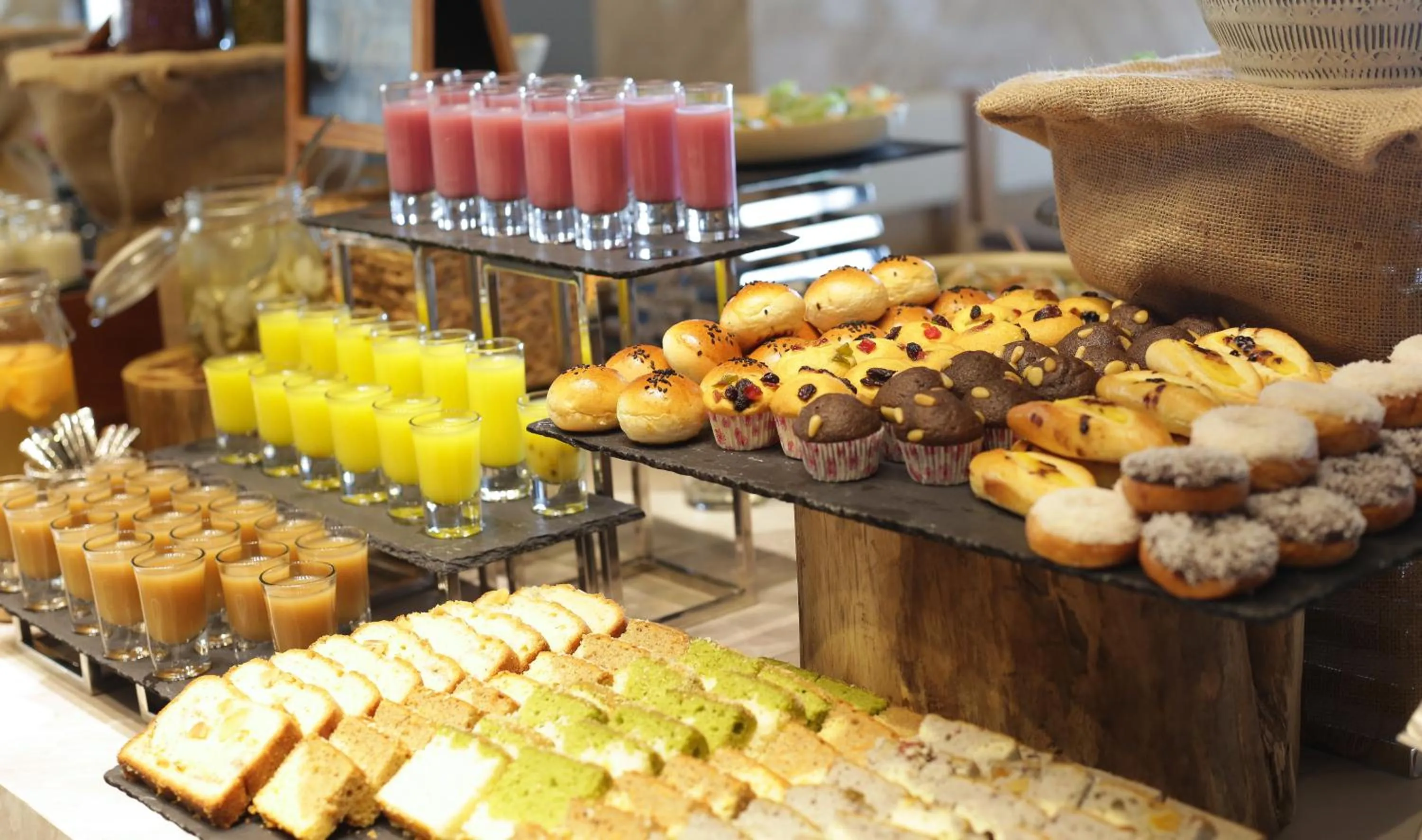 Restaurant/places to eat in HAIAN Beach Hotel & Spa