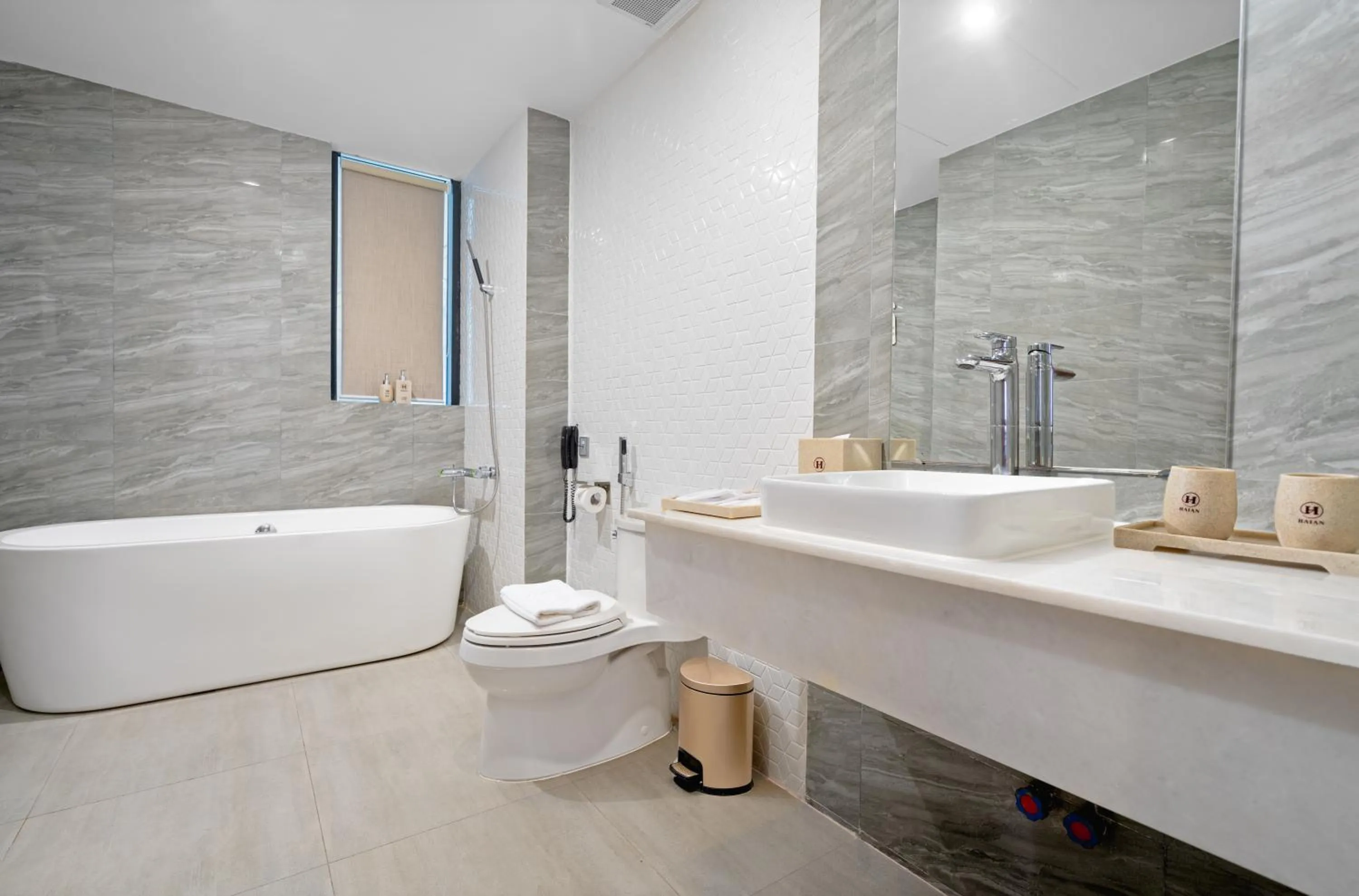 Bathroom in HAIAN Beach Hotel & Spa