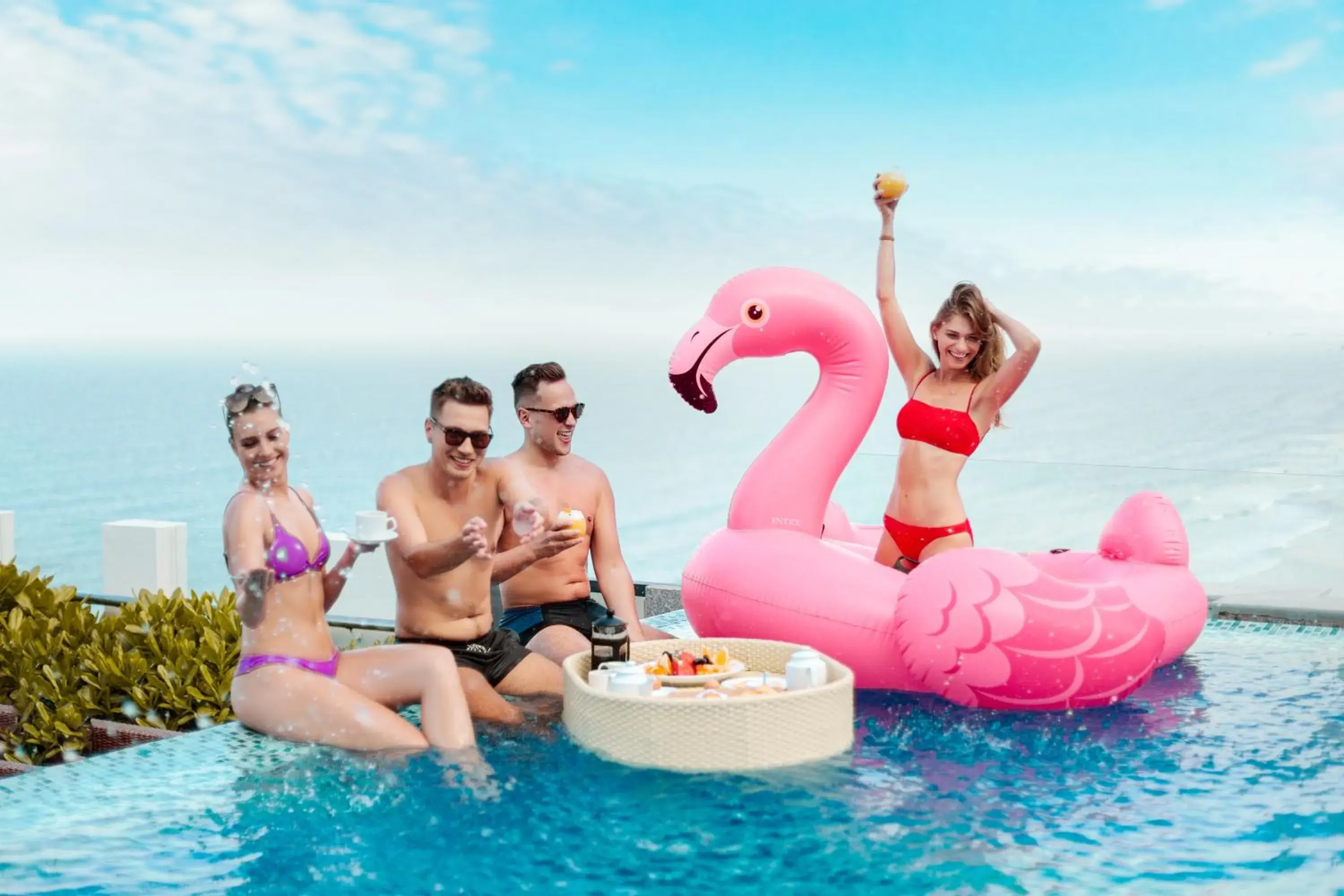 Swimming pool in HAIAN Beach Hotel & Spa Swimming pool in HAIAN Beach Hotel & Spa