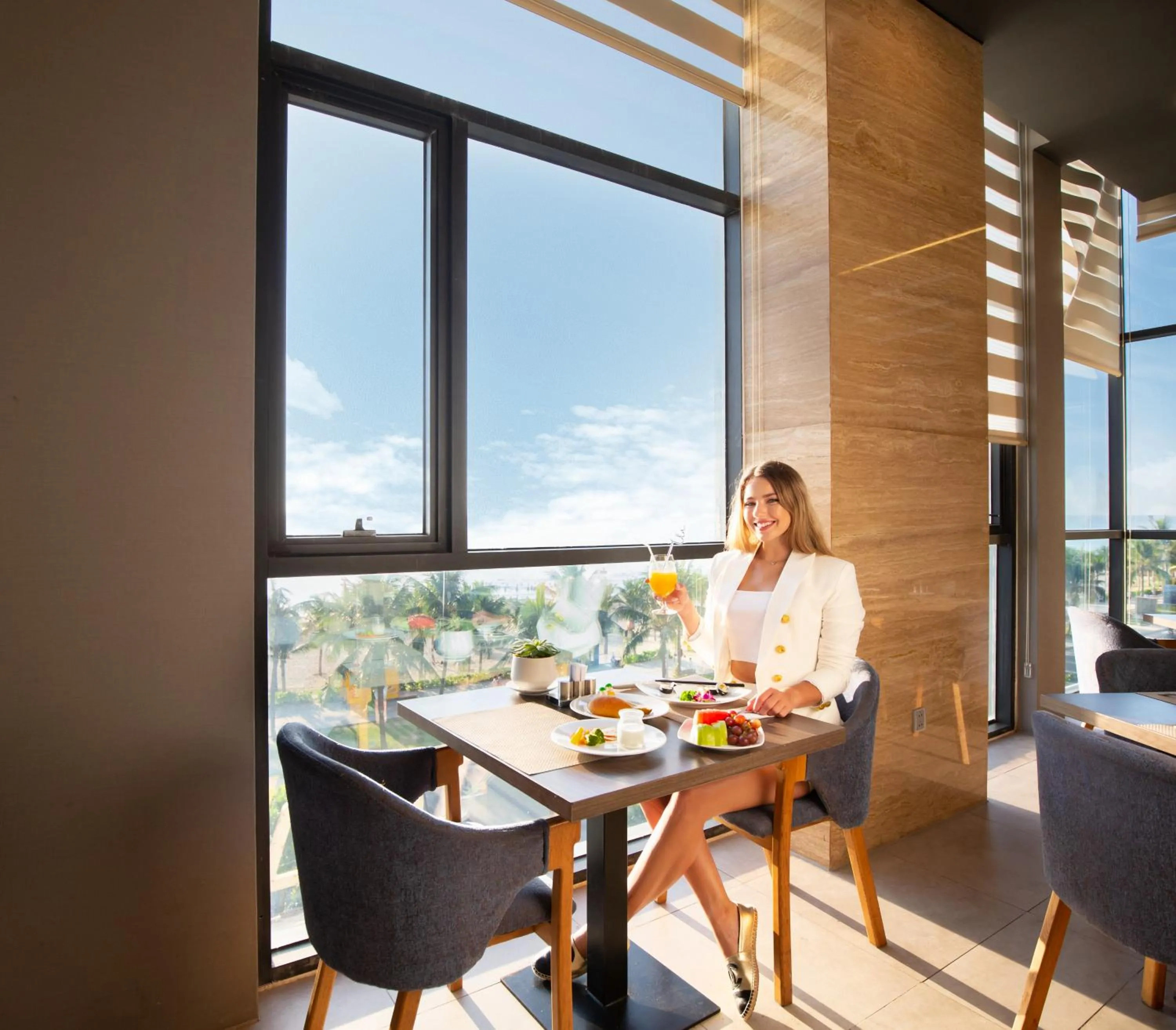 Restaurant/places to eat in HAIAN Beach Hotel & Spa