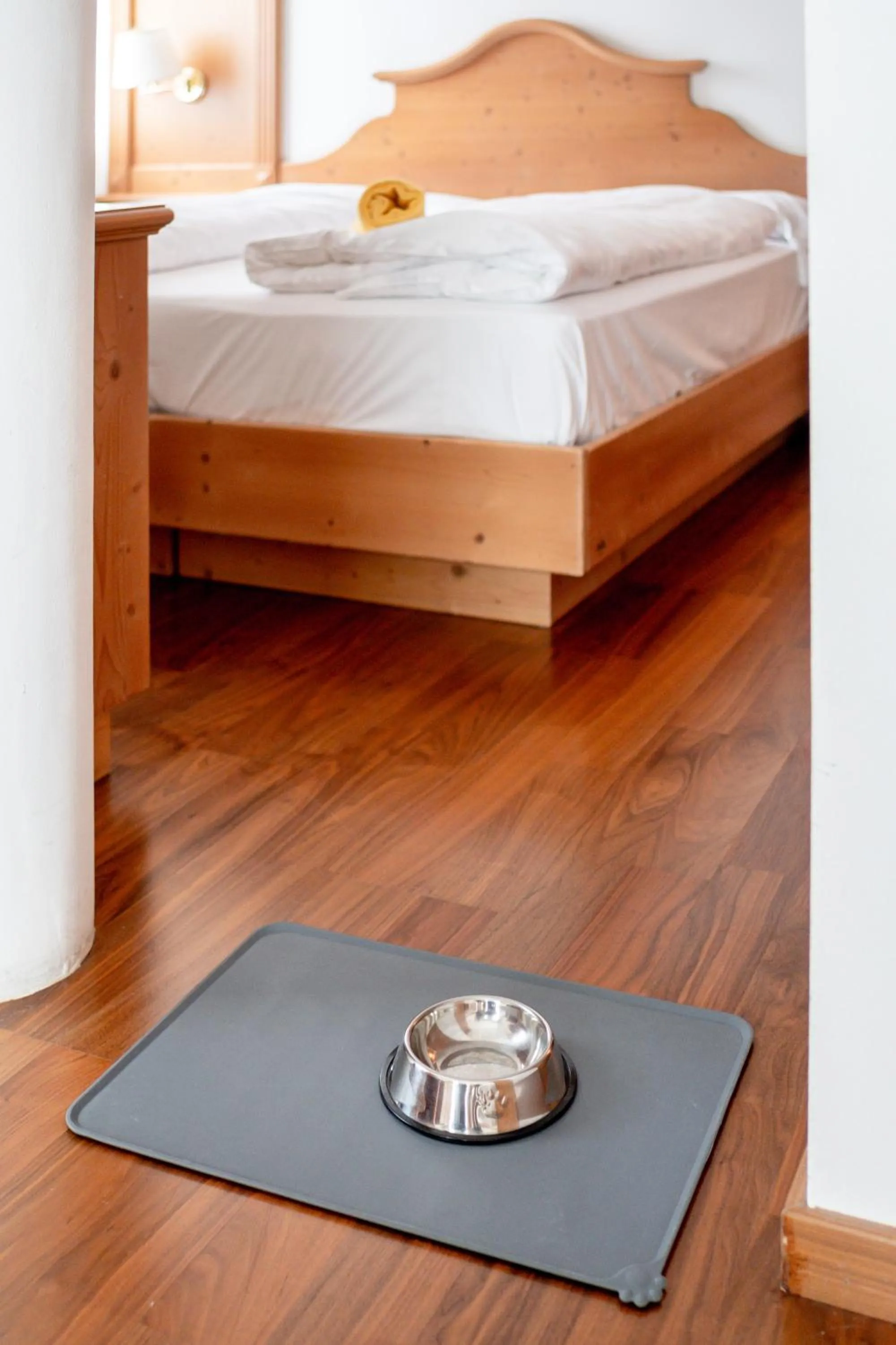 Animals, Bed in Hotel Fanes Suite & Spa