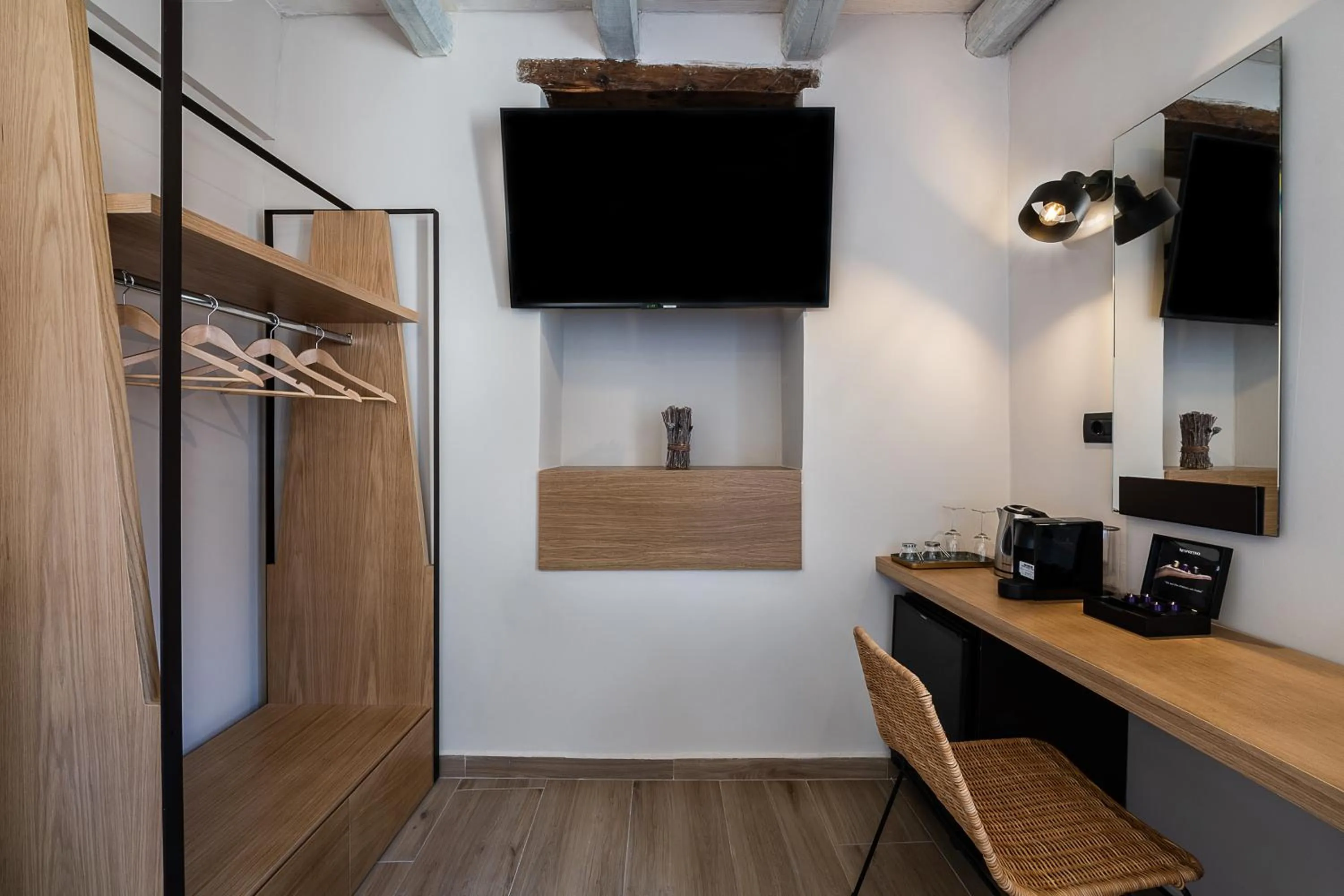 TV and multimedia in Aoria Estate Old Port