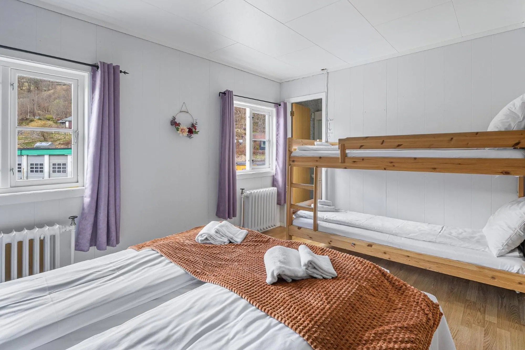 bunk bed, Bed in Hardanger Guesthouse