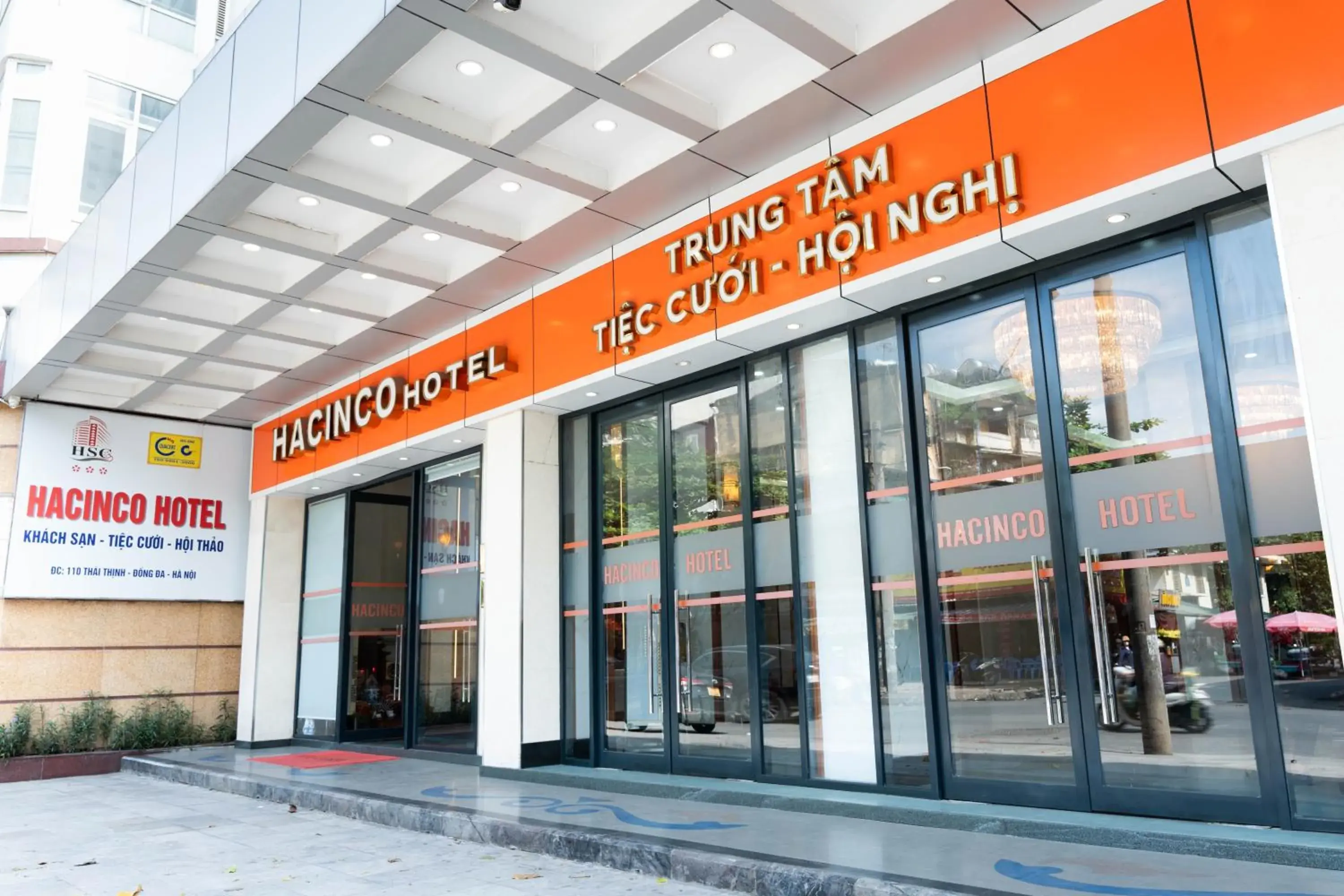 Property building in Hacinco Hotel Property building in Hacinco Hotel