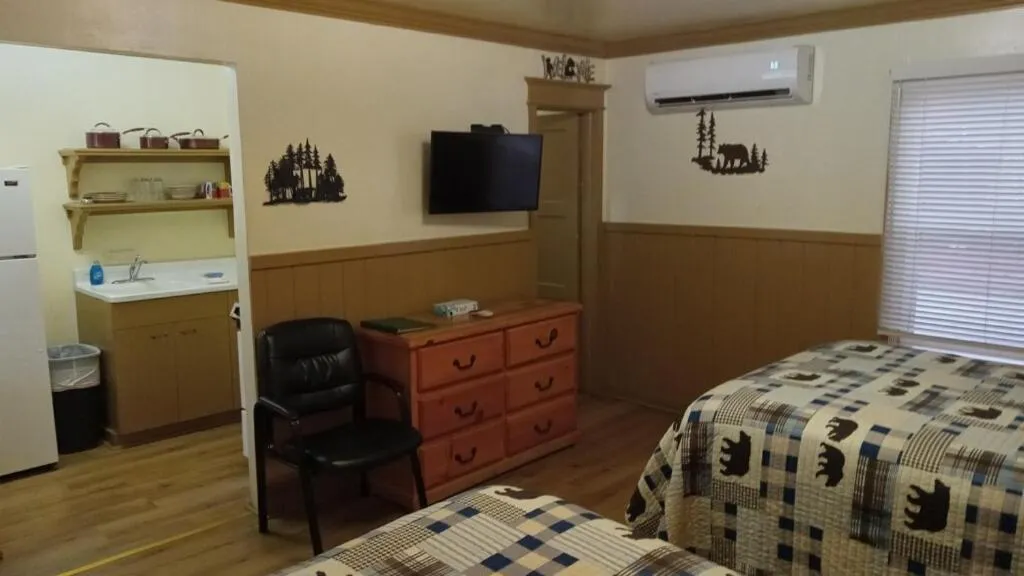 Bed in Kernville Inn