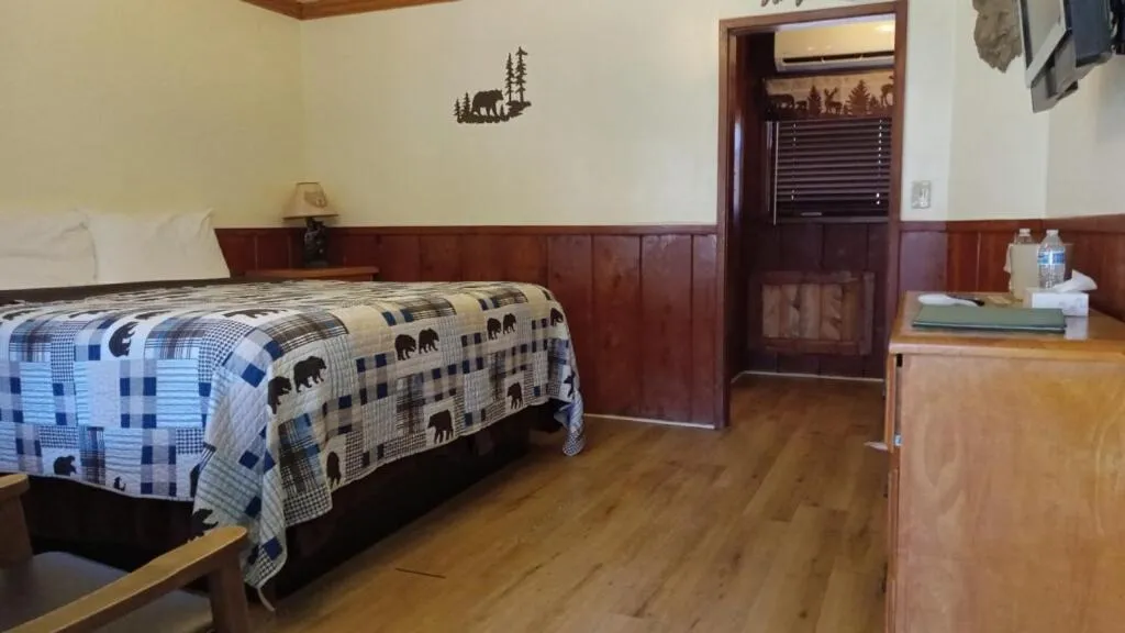 Bed in Kernville Inn