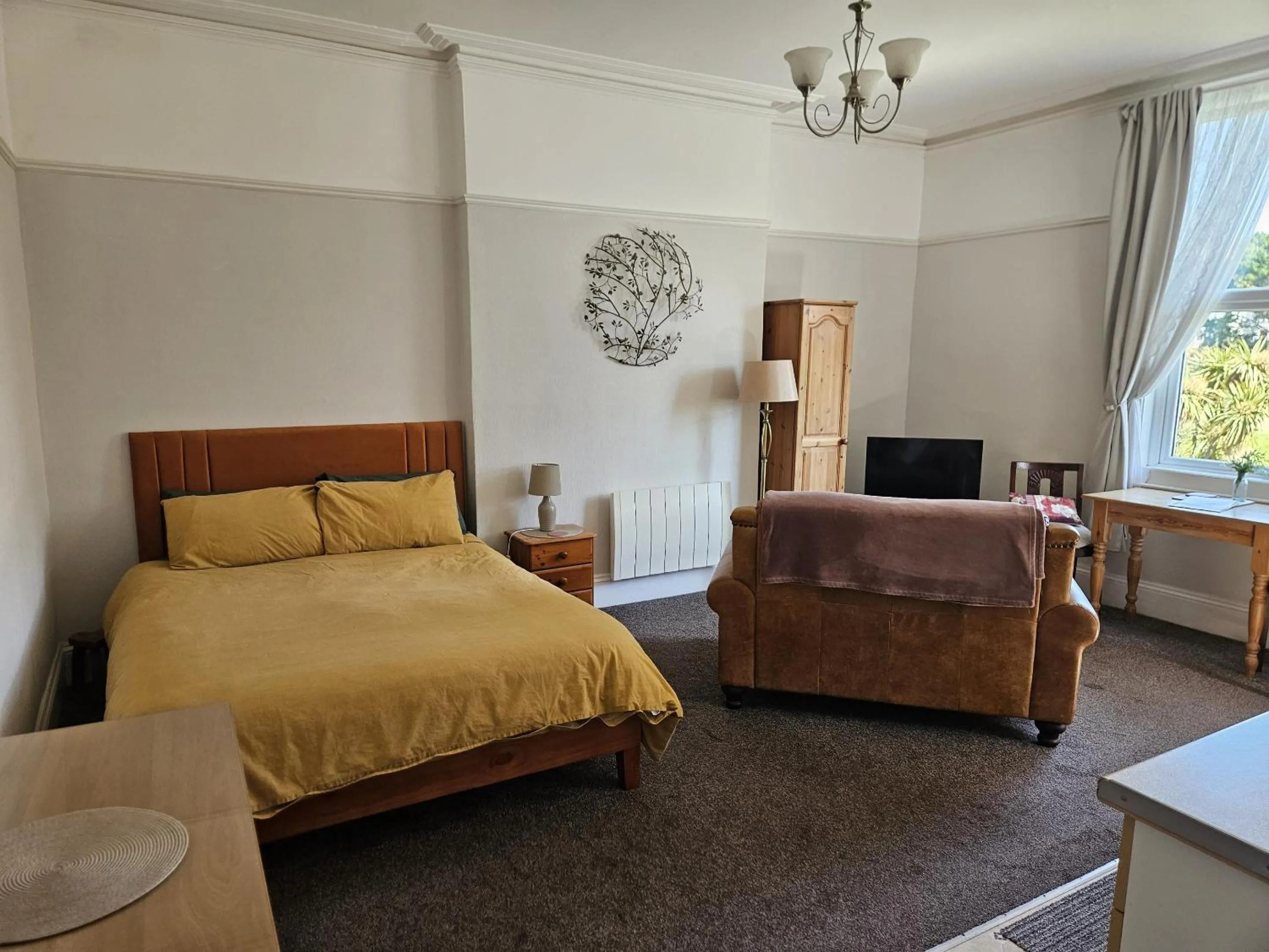 Bedroom, Bed in Abbey View Holiday Flats