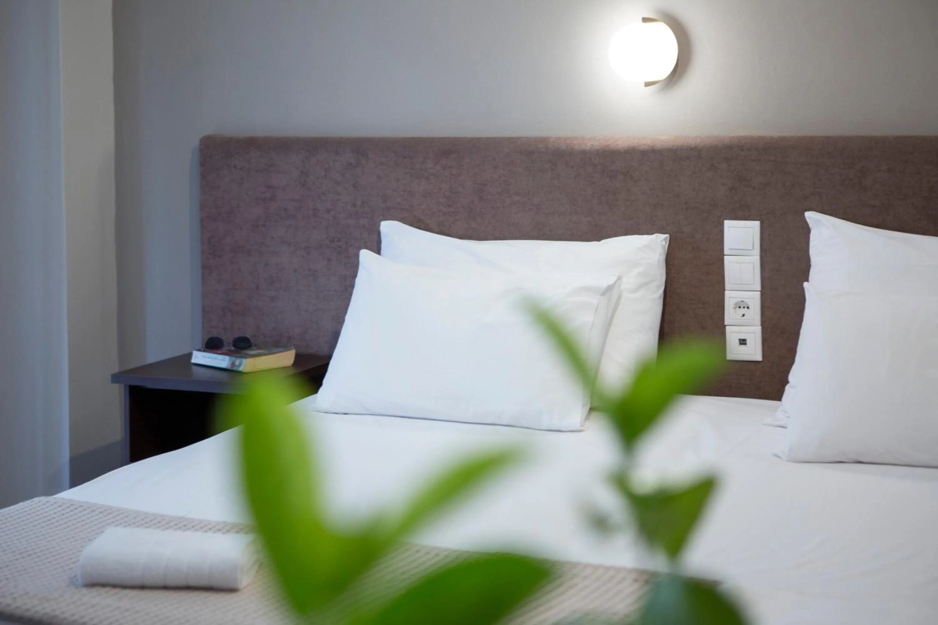 Bed in Athina résidence