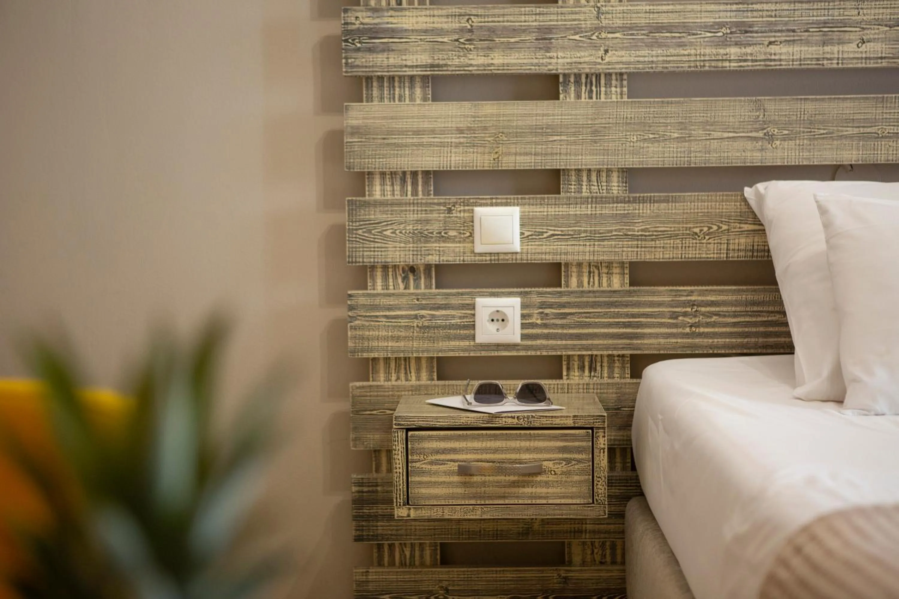 Bed in Athina résidence