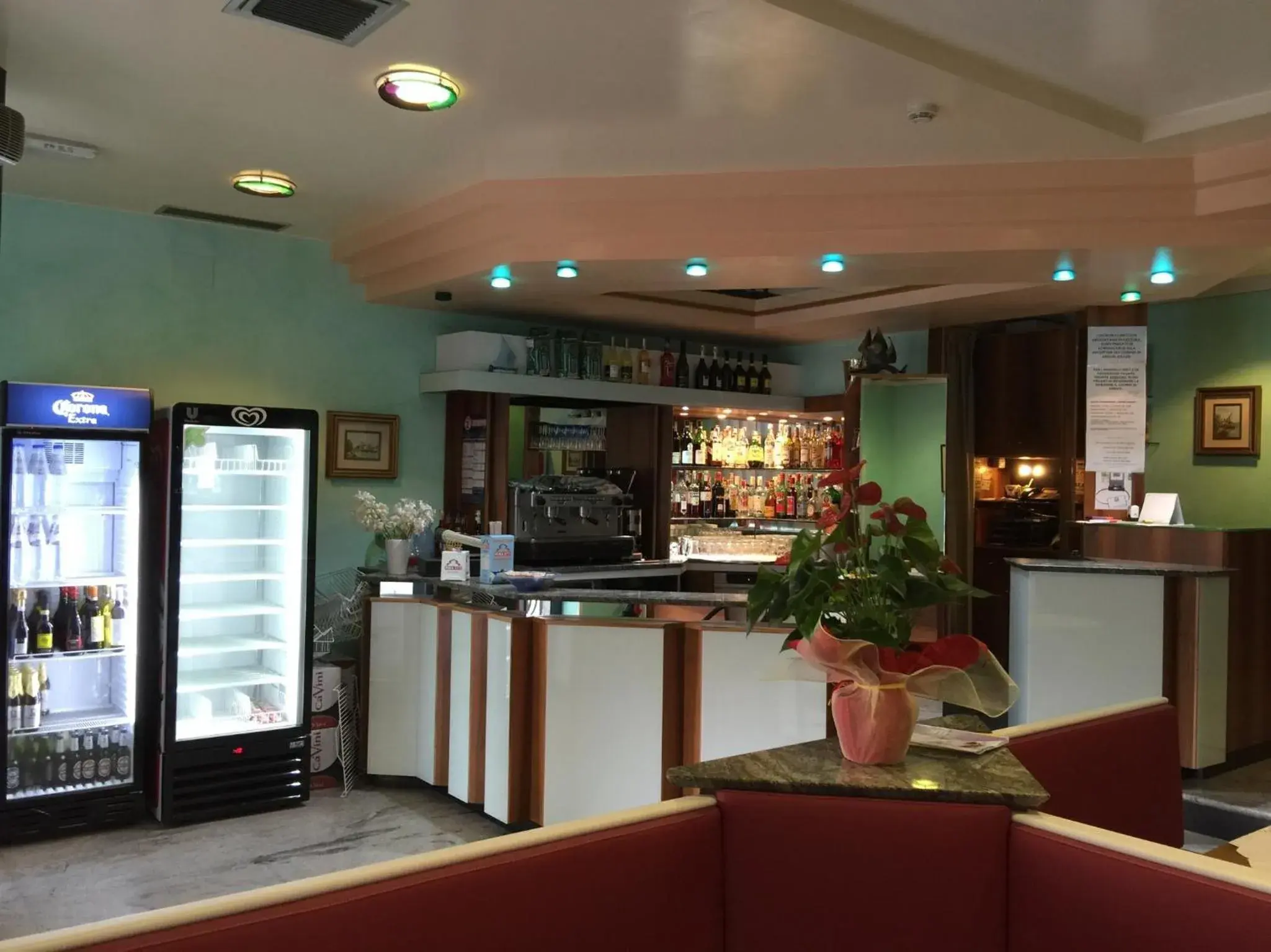 Lounge or bar in Hotel Ragno D'Oro Lounge or bar in Hotel Ragno D'Oro