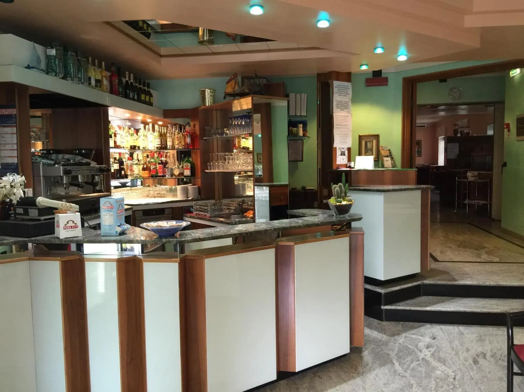 Lounge or bar in Hotel Ragno D'Oro Lounge or bar in Hotel Ragno D'Oro