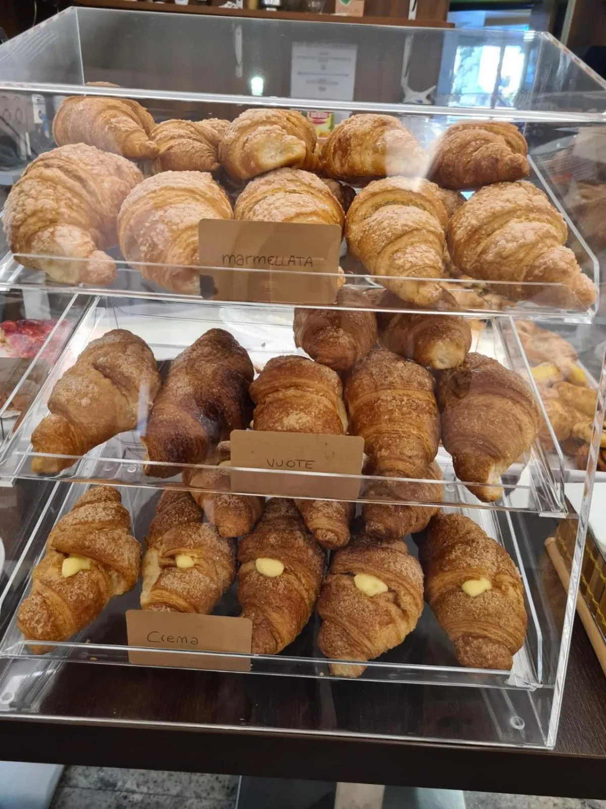 Breakfast in Hotel Ragno D'Oro