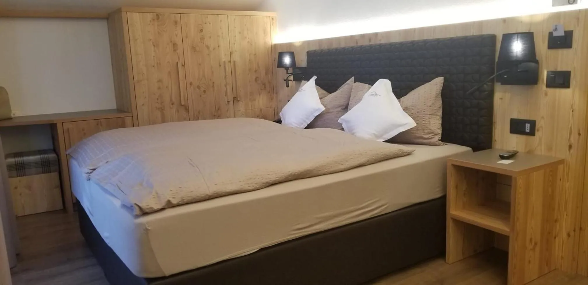 Bedroom, Bed in Cimon Dolomites Hotel