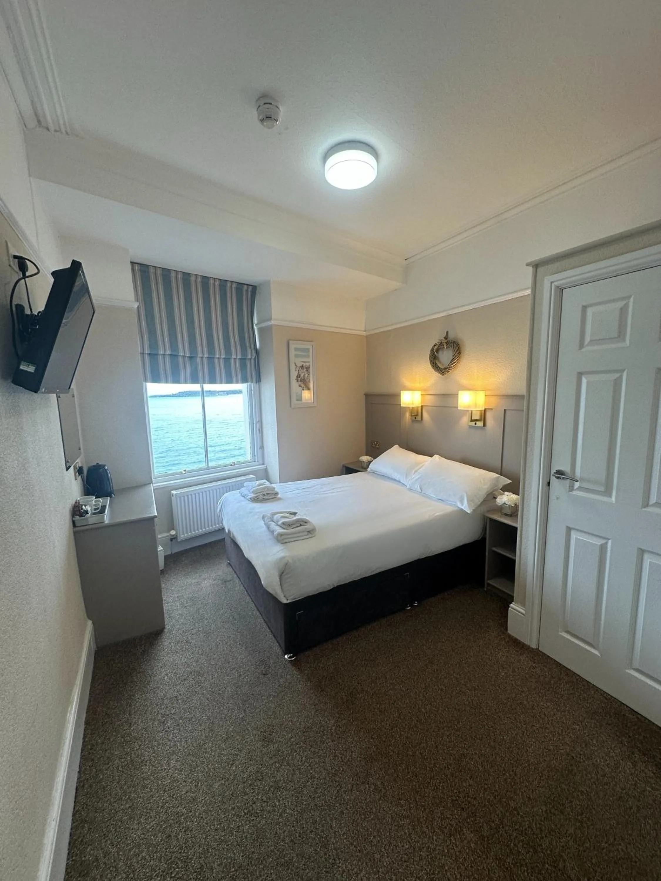 Bed in Clarence House Hotel