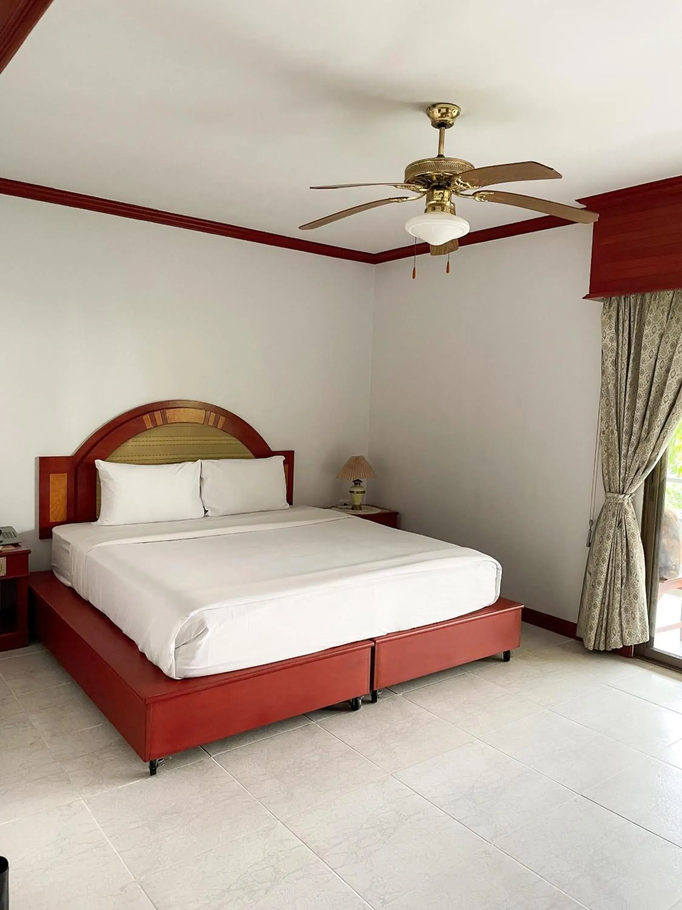 Bed in Patong Palace Hotel - SHA Extra Plus Bed in Patong Palace Hotel - SHA Extra Plus