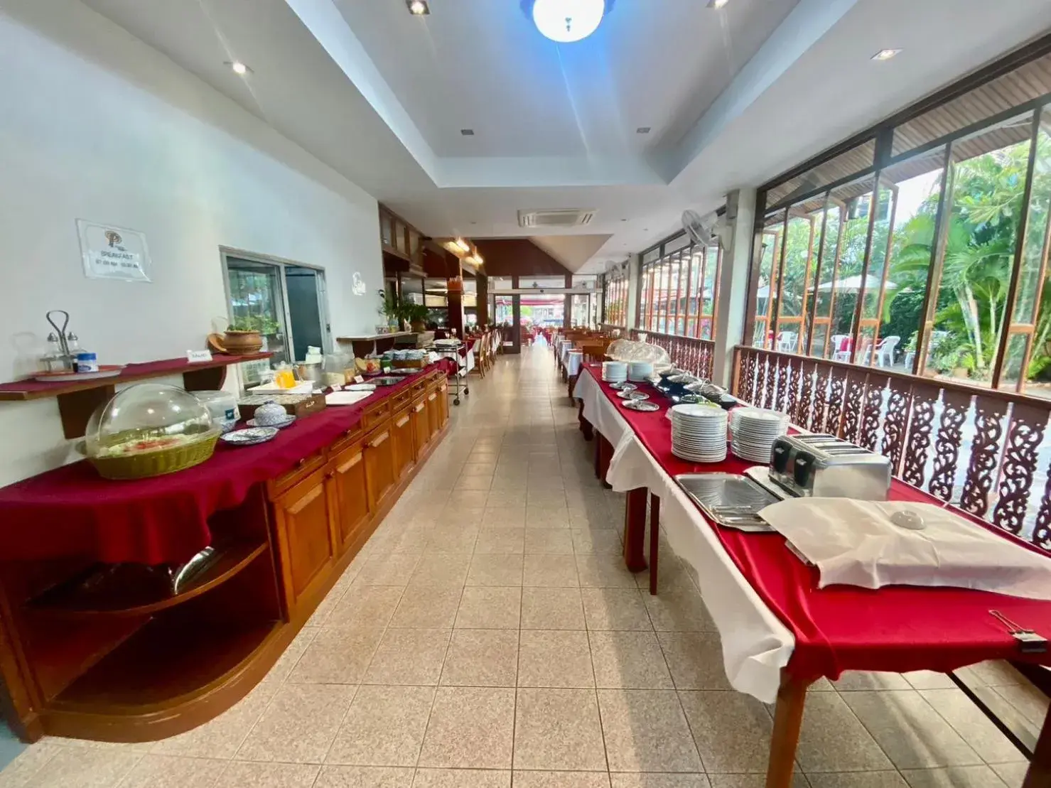 Restaurant/places to eat in Patong Palace Hotel - SHA Extra Plus Restaurant/places to eat in Patong Palace Hotel - SHA Extra Plus