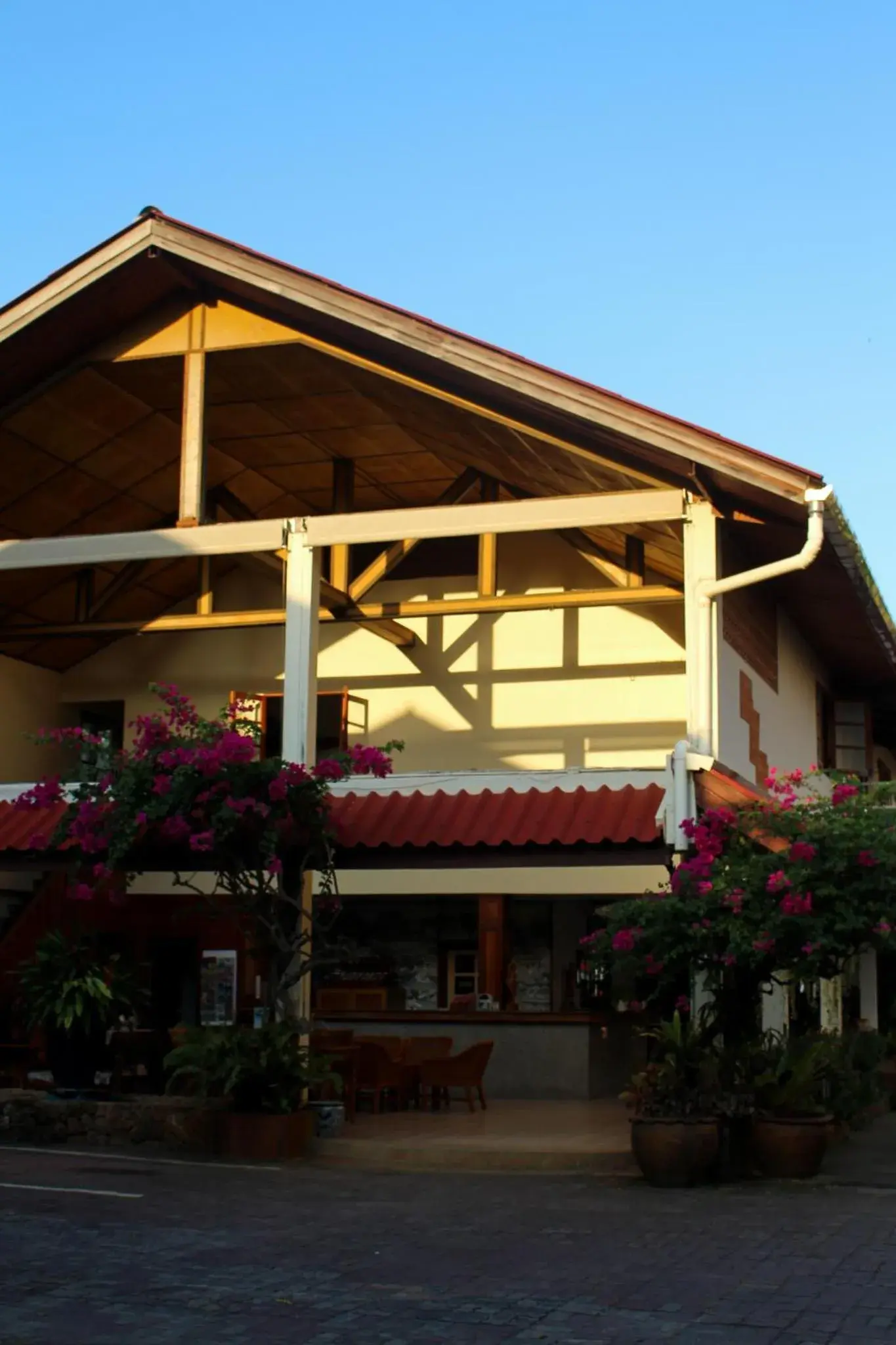 Property building in Patong Palace Hotel - SHA Extra Plus Property building in Patong Palace Hotel - SHA Extra Plus