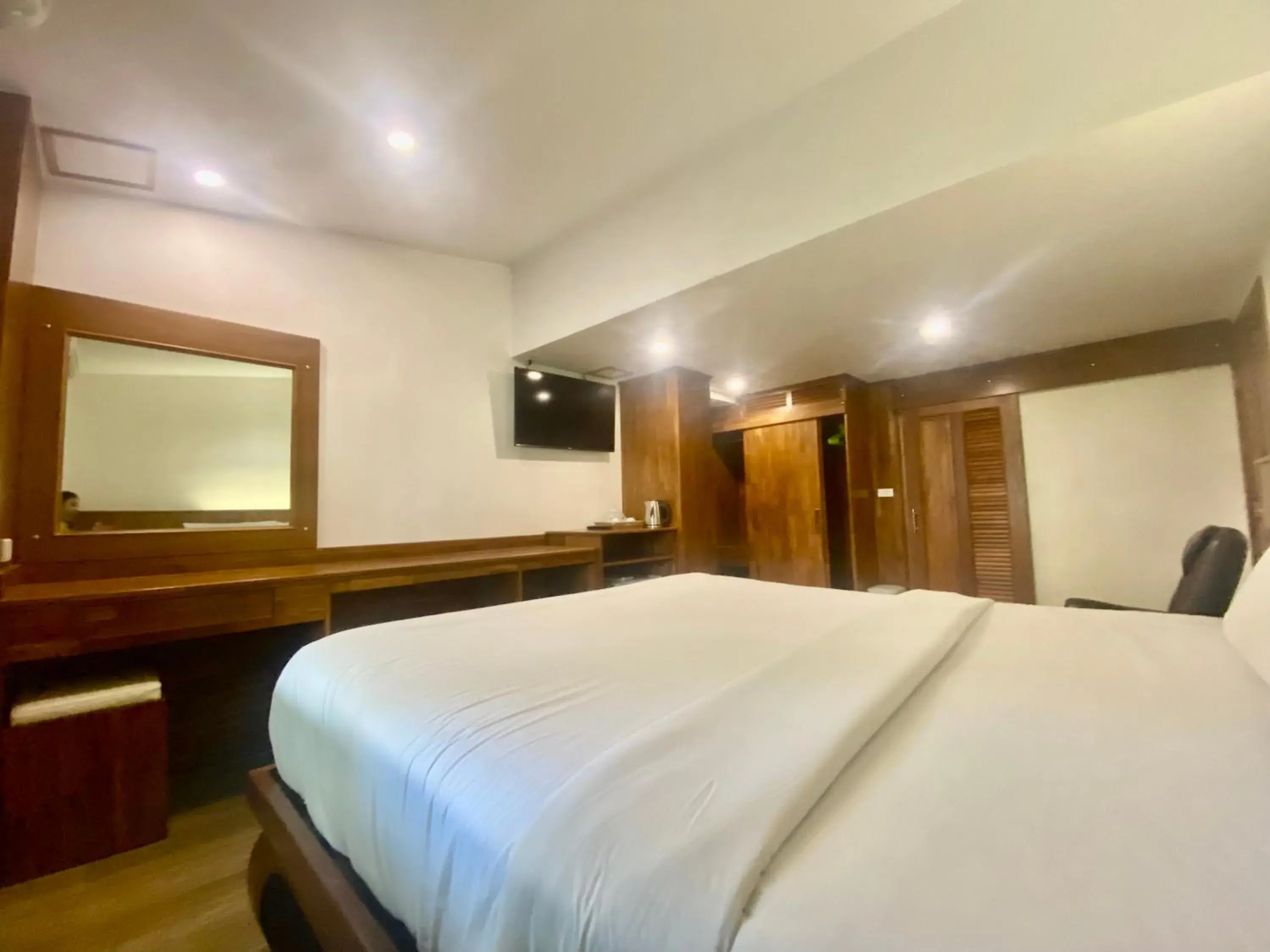 Bedroom, Bed in Patong Palace Hotel - SHA Extra Plus Bedroom, Bed in Patong Palace Hotel - SHA Extra Plus