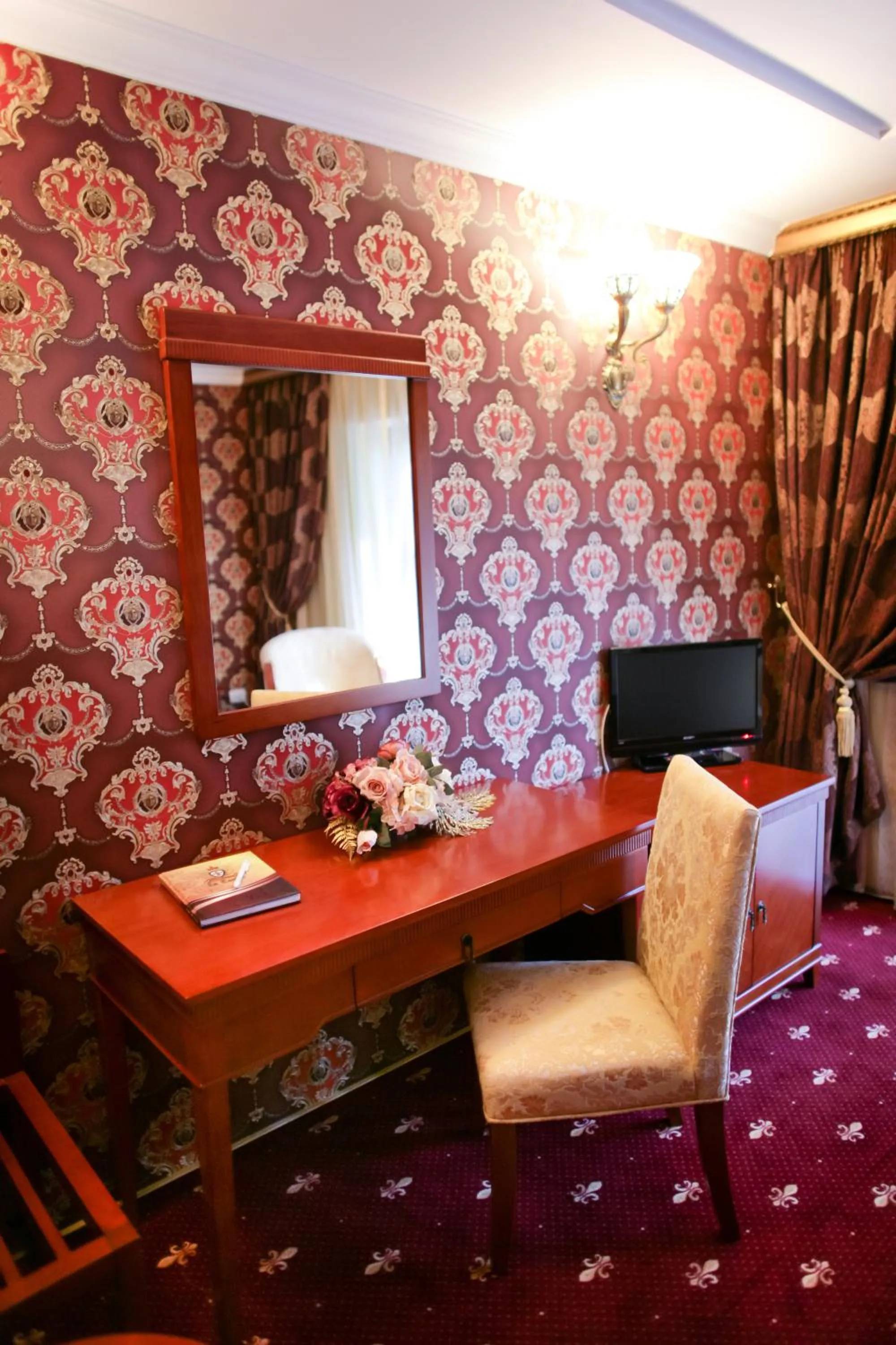 Decorative detail in Hotel La Castel Iasi